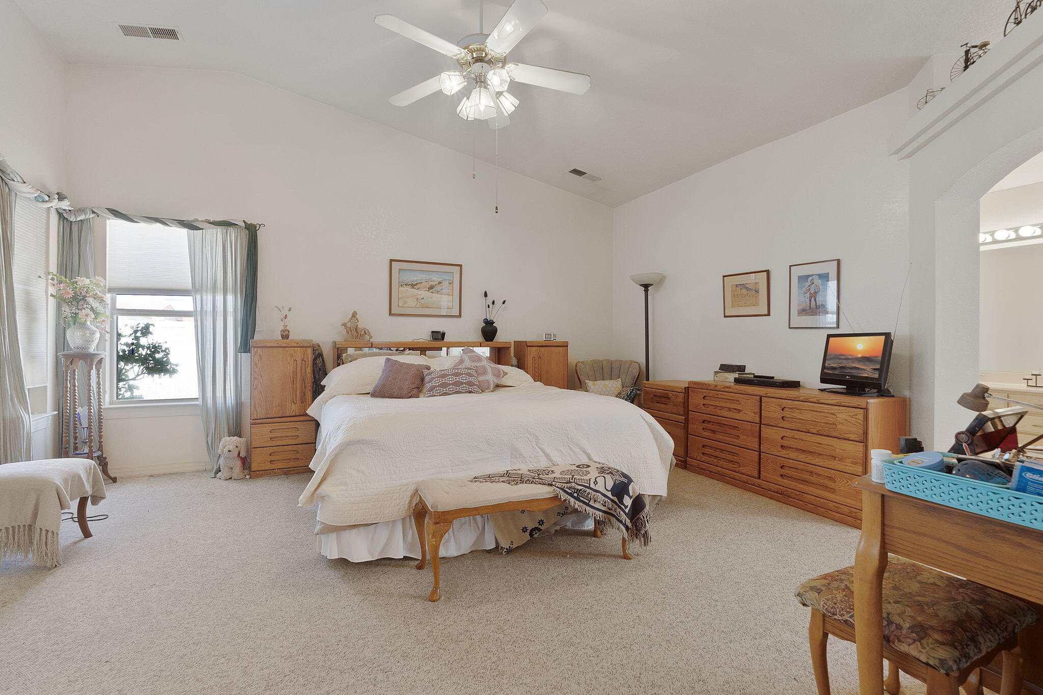 571 HERMIT FALLS Drive SE