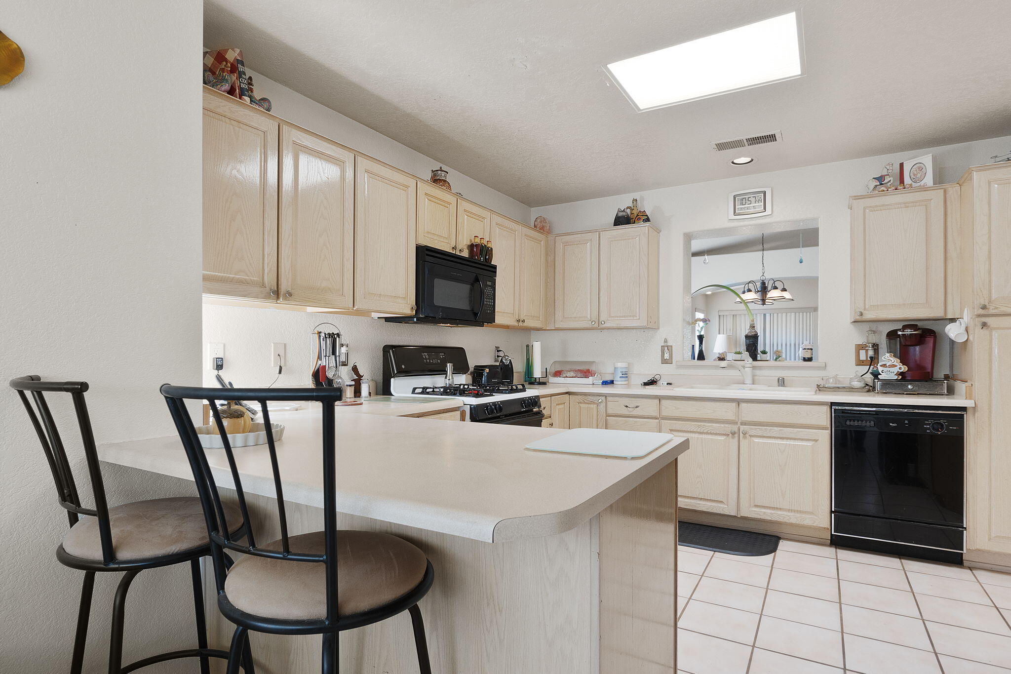 571 HERMIT FALLS Drive SE