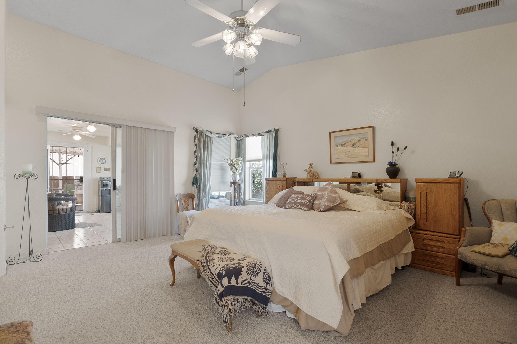 571 HERMIT FALLS Drive SE