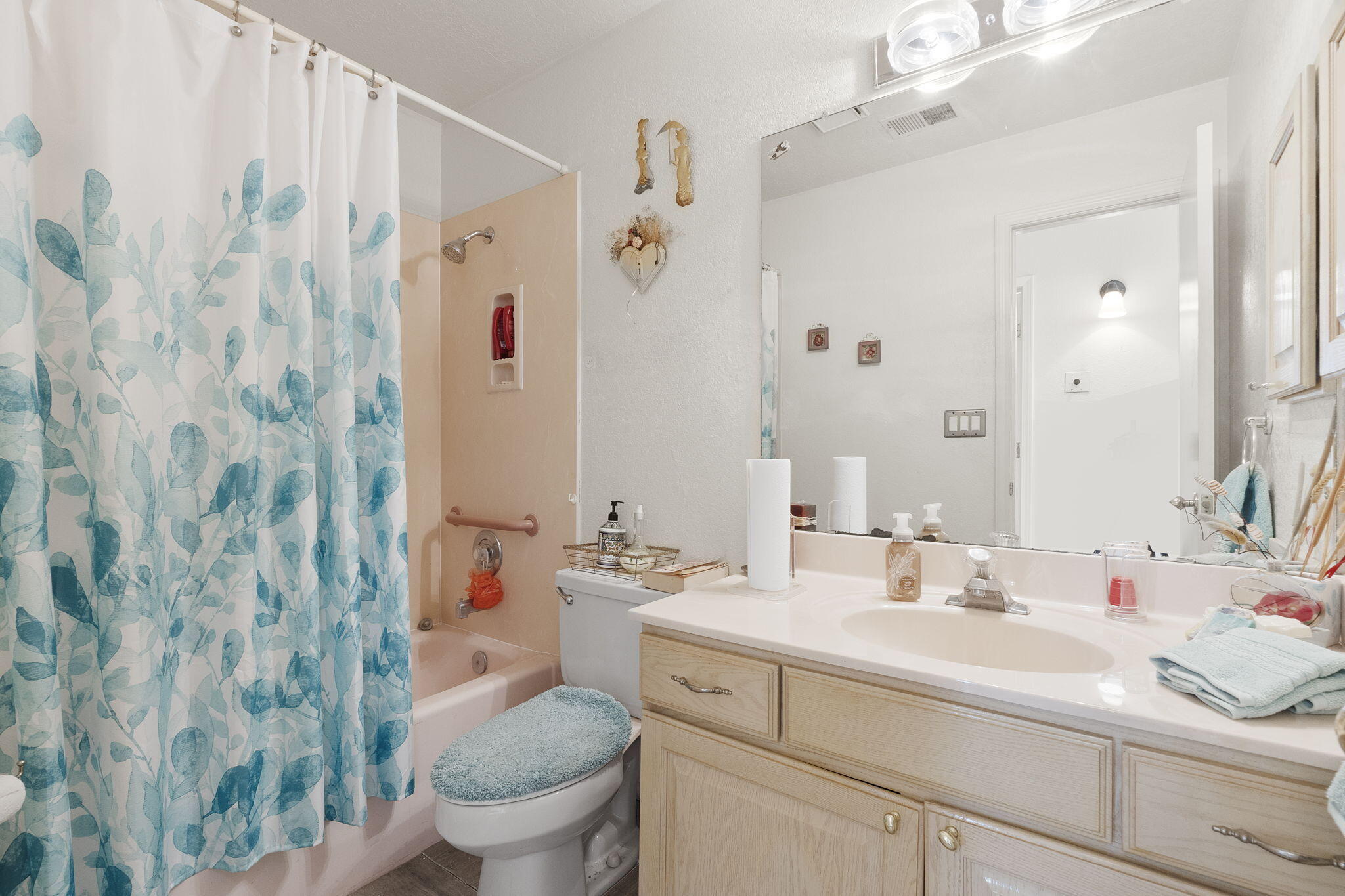 571 HERMIT FALLS Drive SE