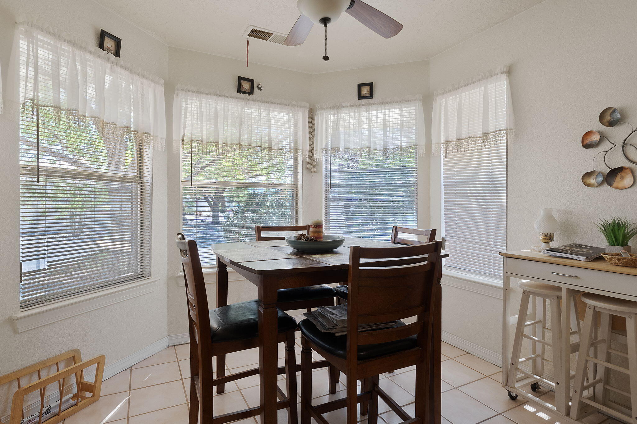 571 HERMIT FALLS Drive SE