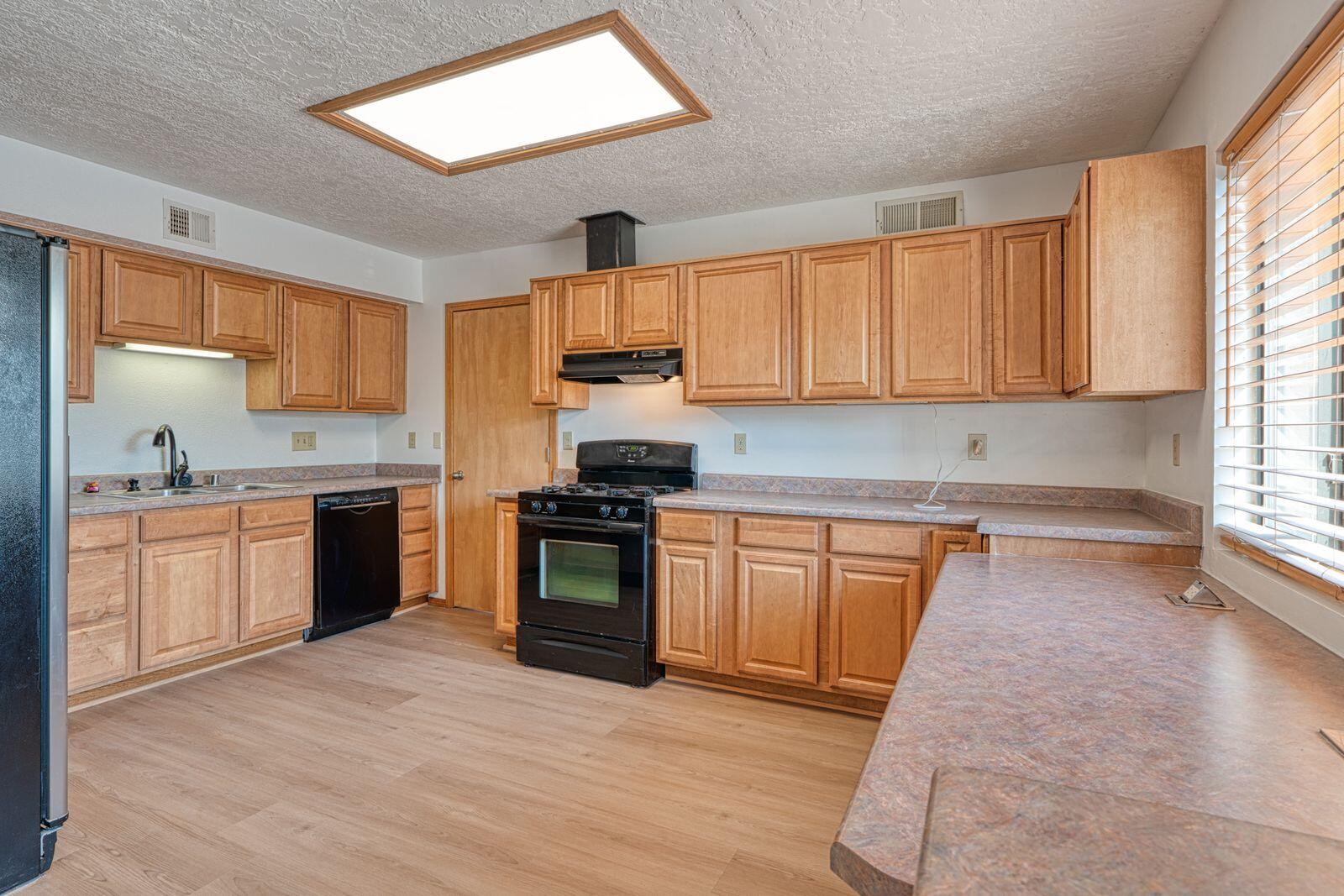 7900 Kathryn Avenue SE