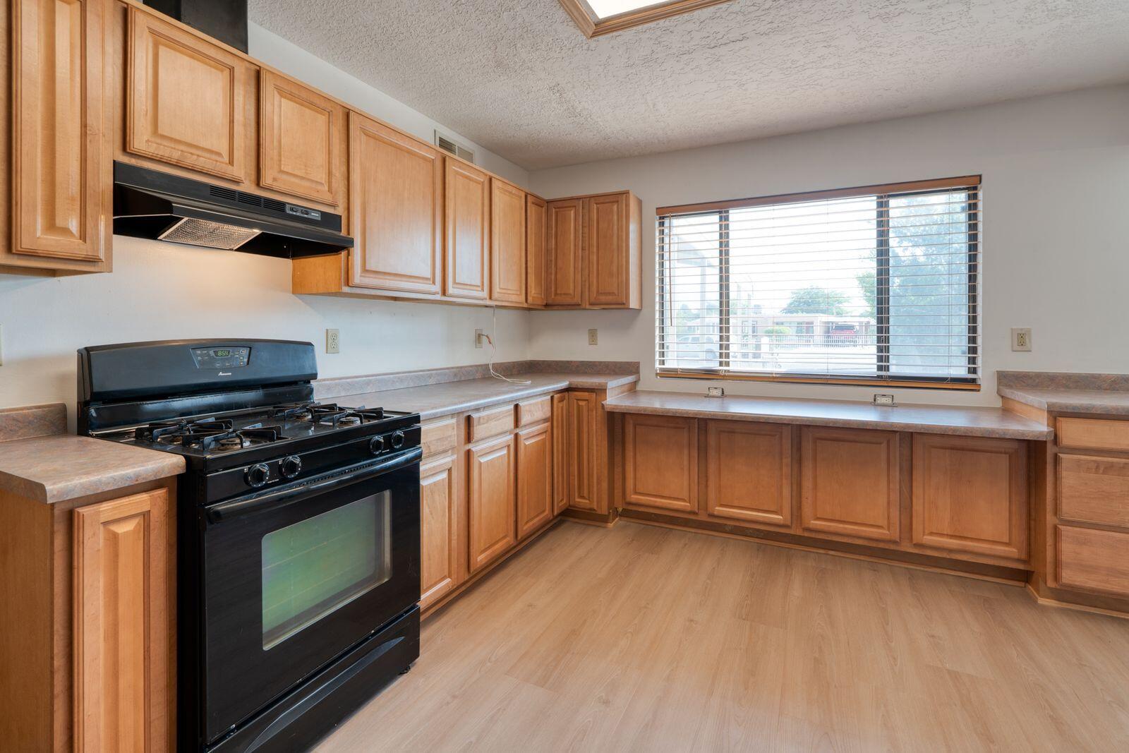 7900 Kathryn Avenue SE