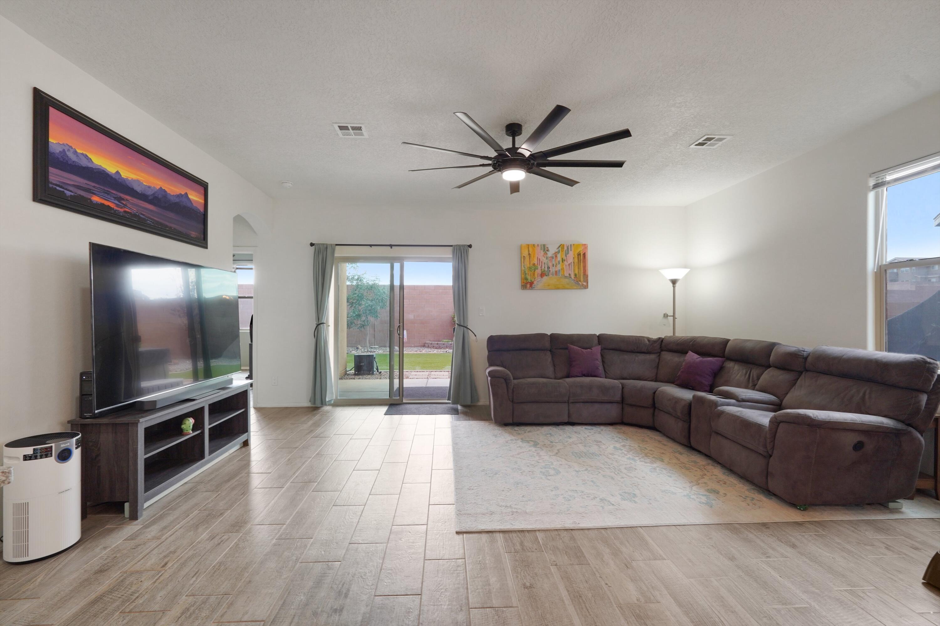 2645 Camino Plata Loop NE