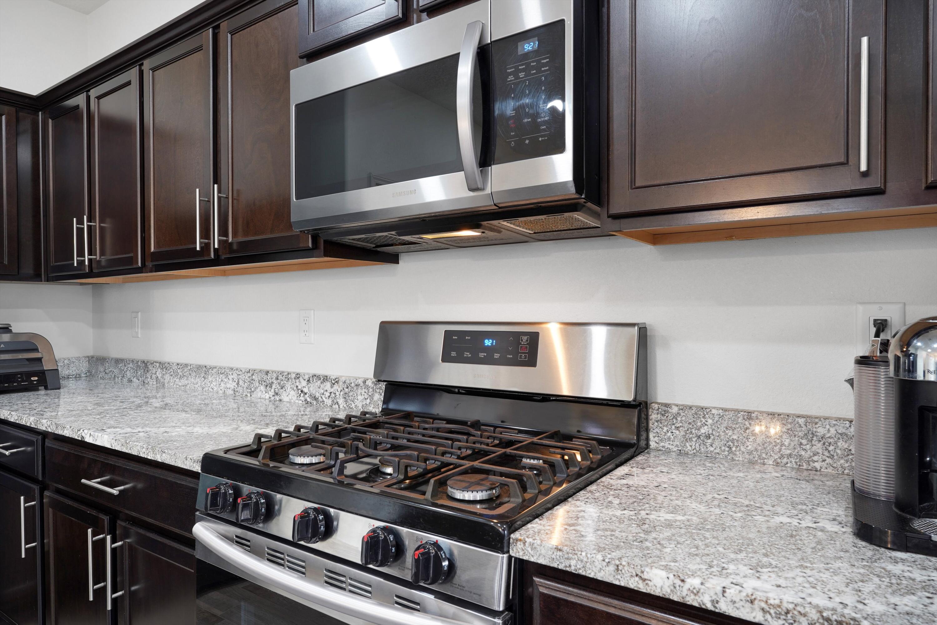 2645 Camino Plata Loop NE