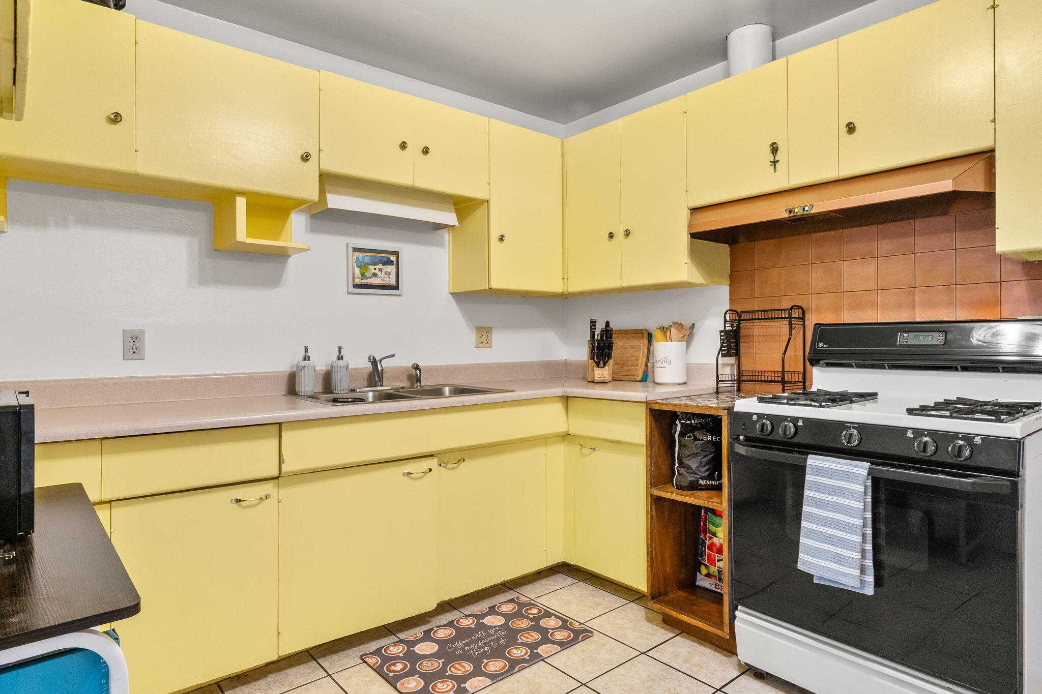 2325 ELIZABETH Street NE