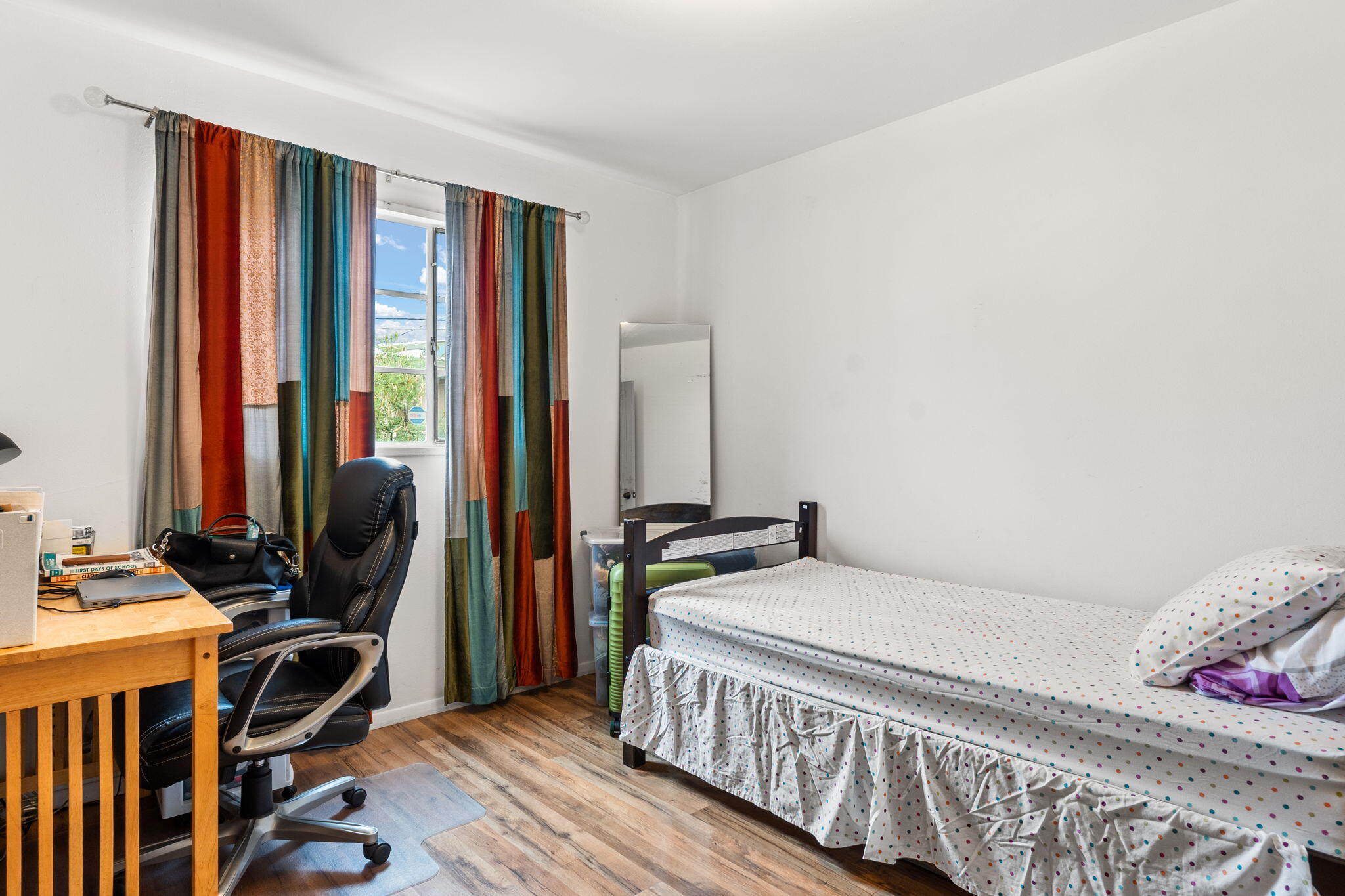 2325 ELIZABETH Street NE