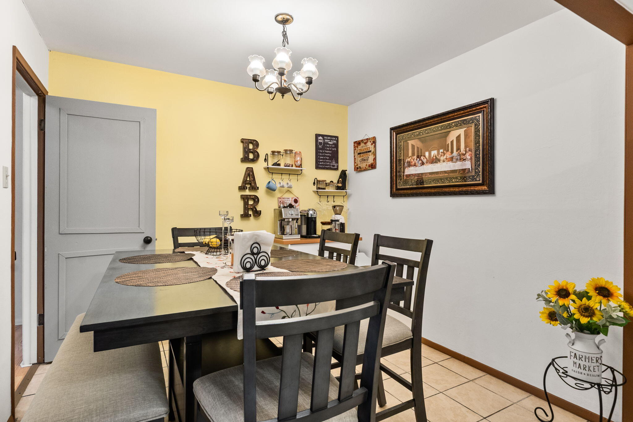 2325 ELIZABETH Street NE