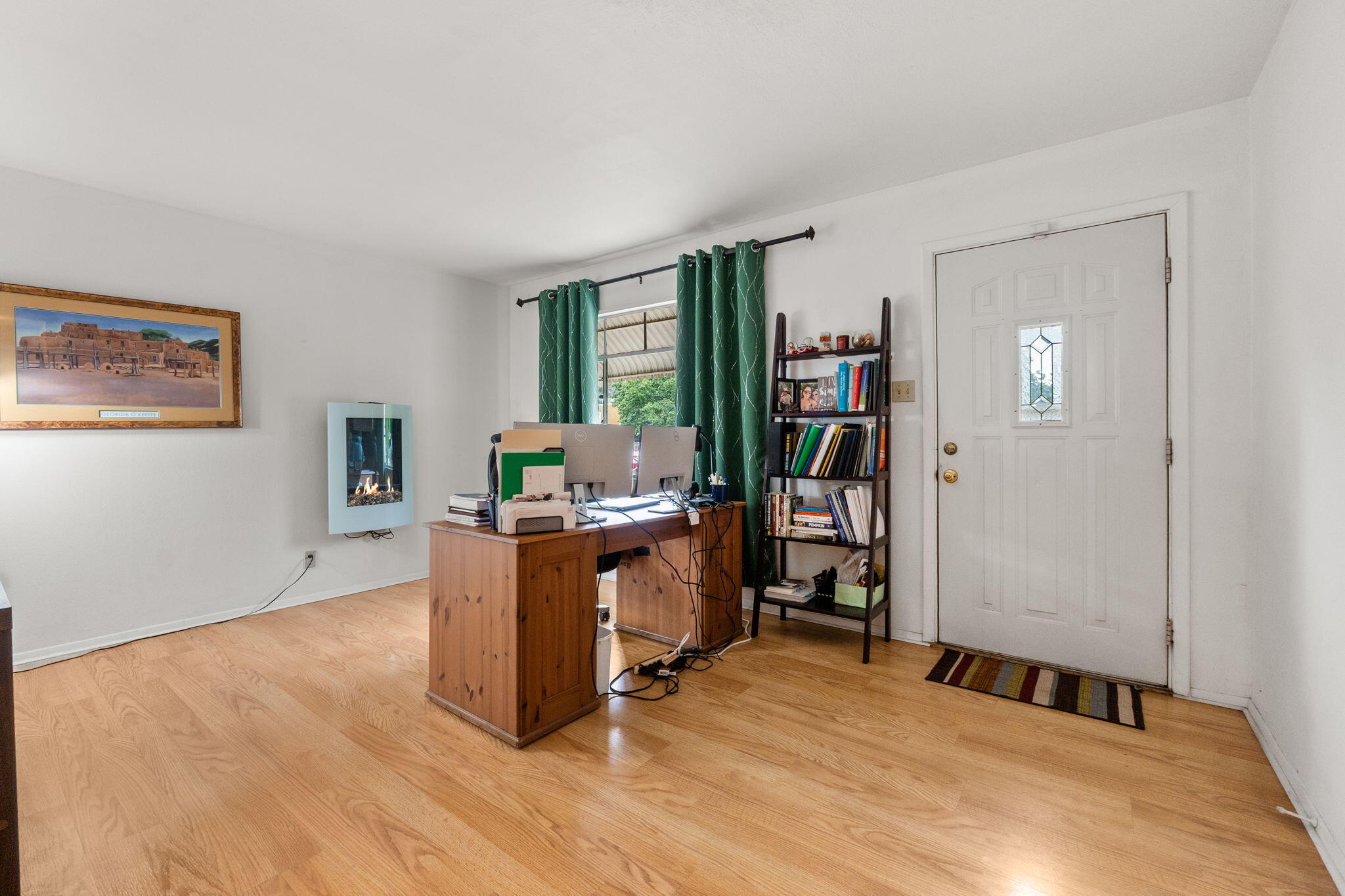 2325 ELIZABETH Street NE