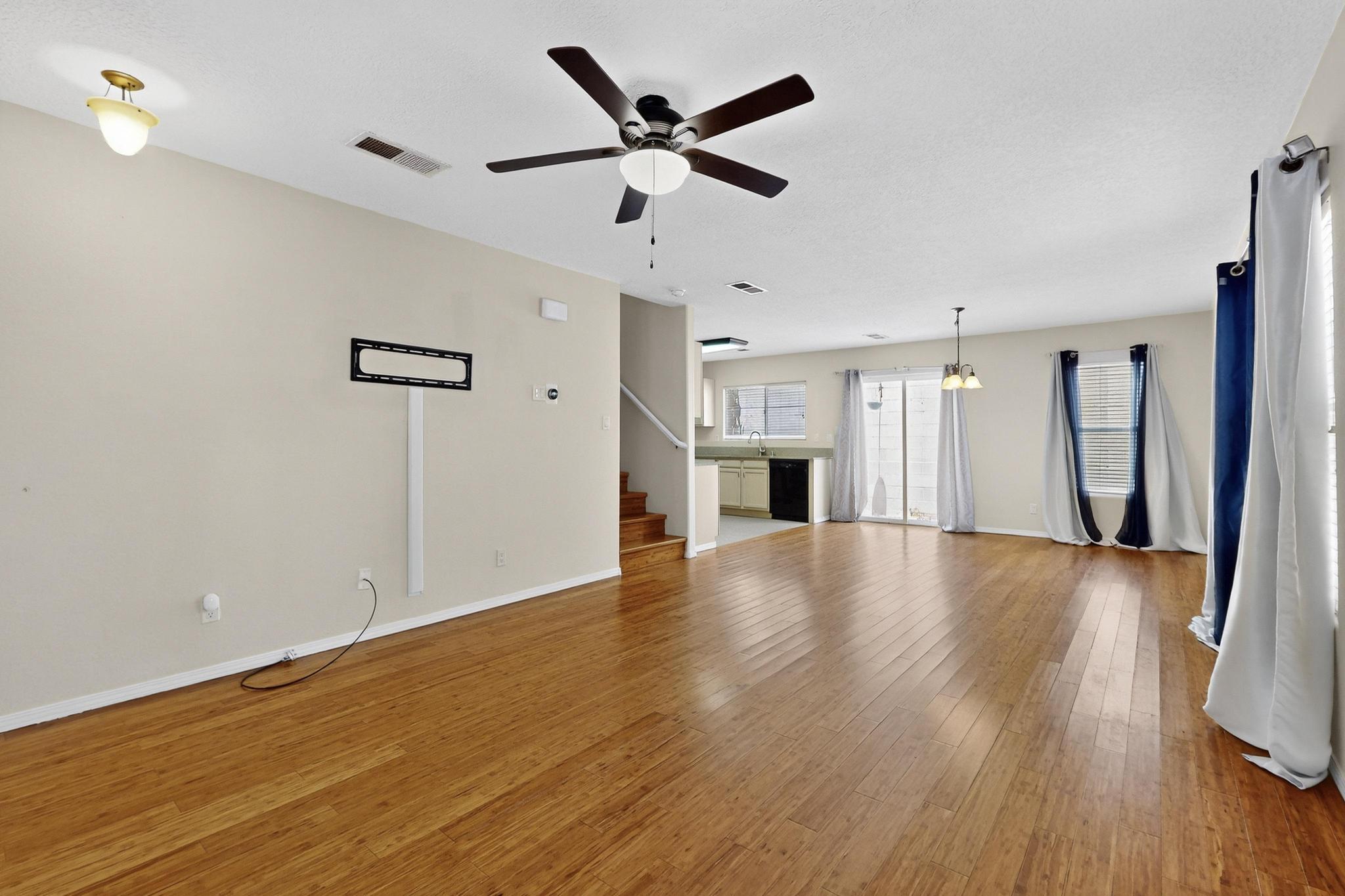 12509 MONGOLLOW Way NE