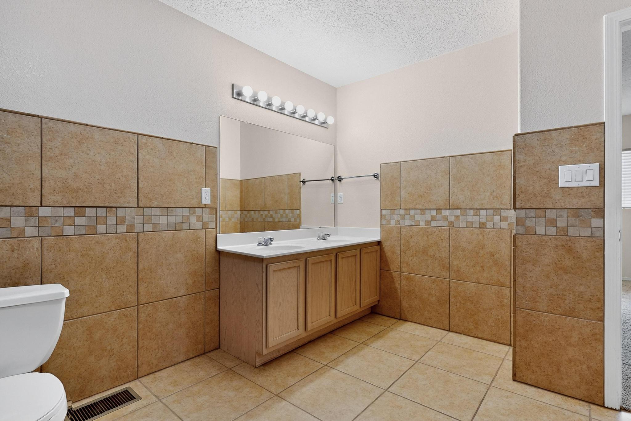 12509 MONGOLLOW Way NE