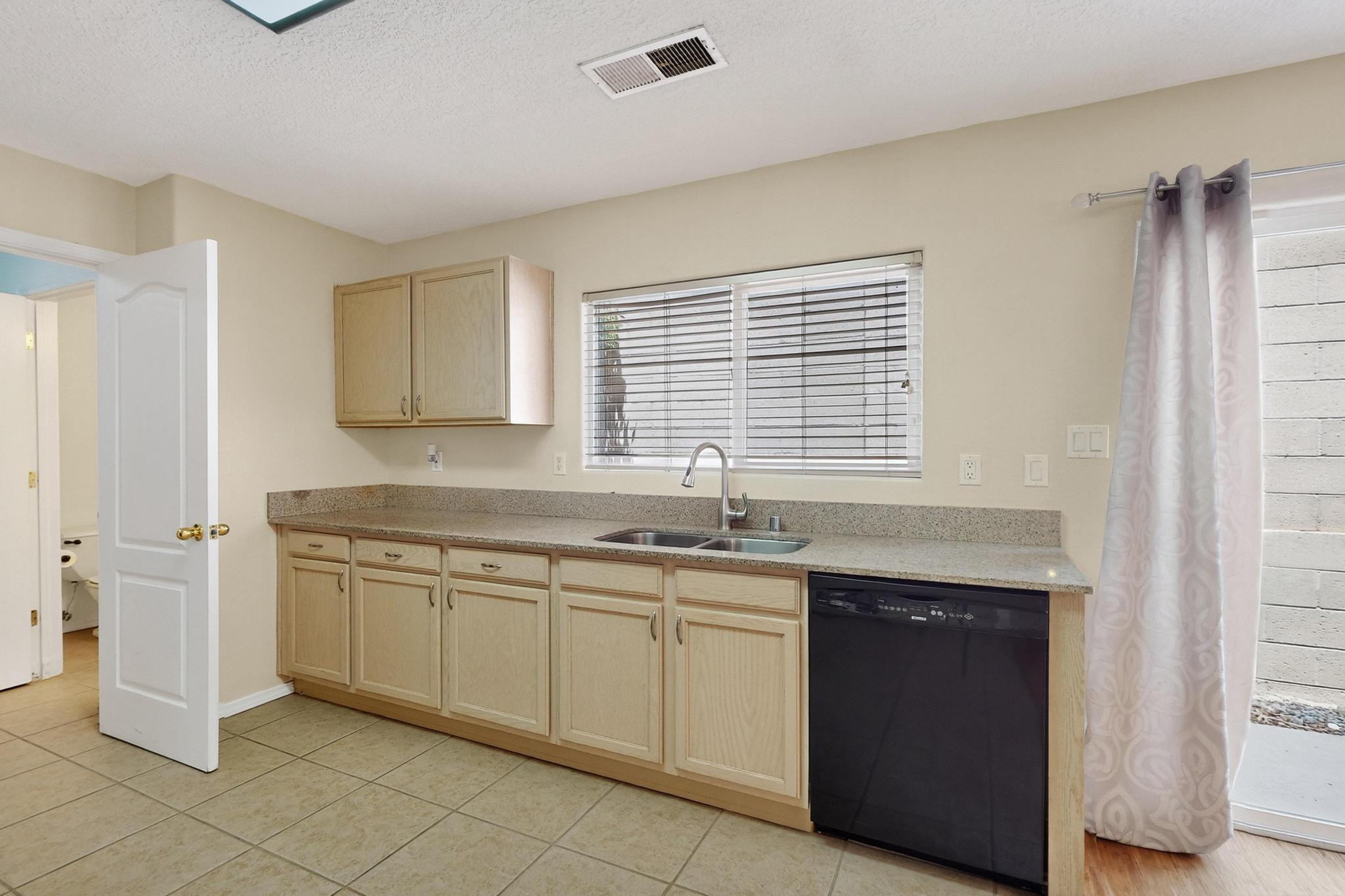 12509 MONGOLLOW Way NE