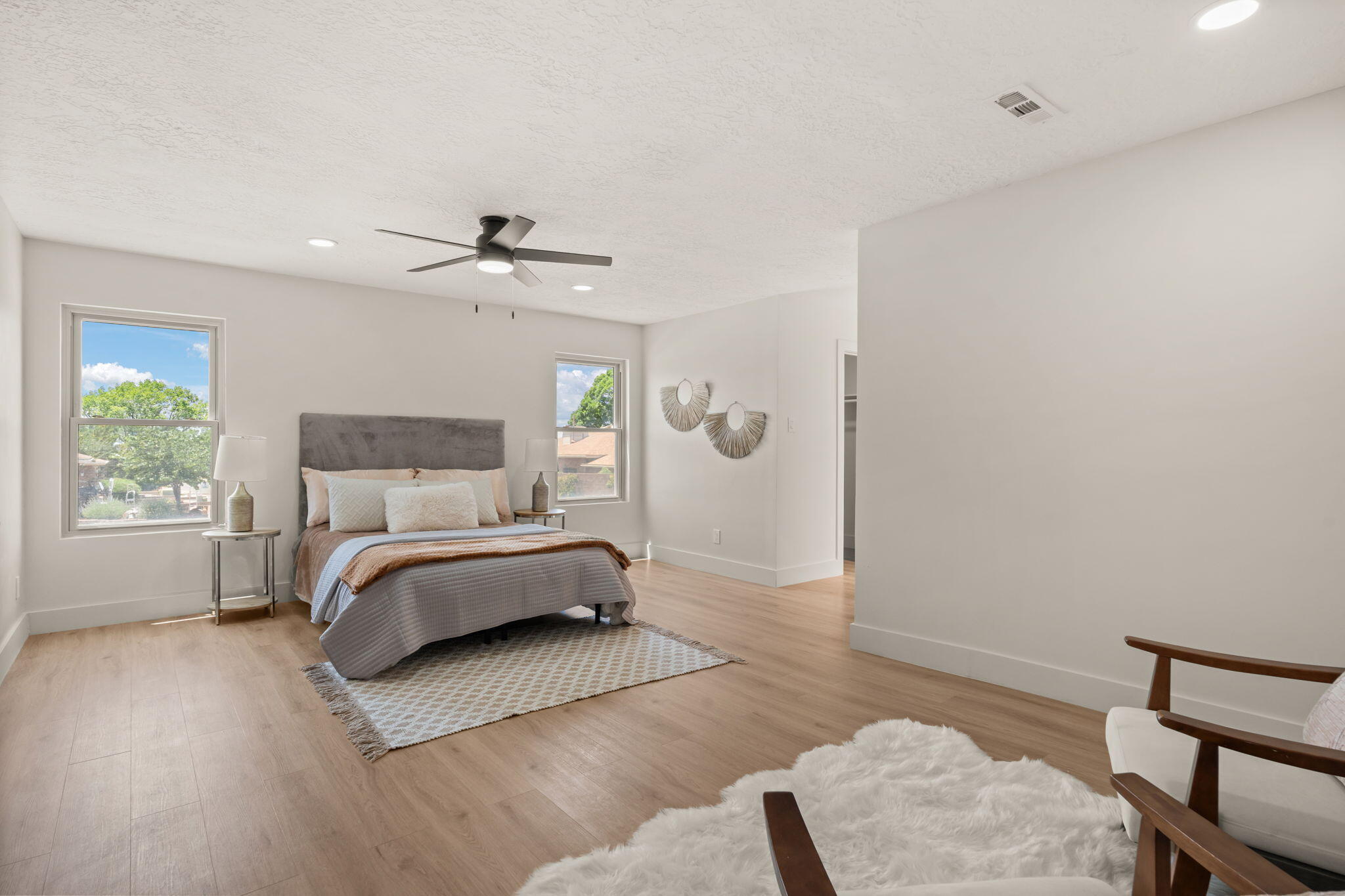 9400 ADMIRAL LOWELL Avenue NE