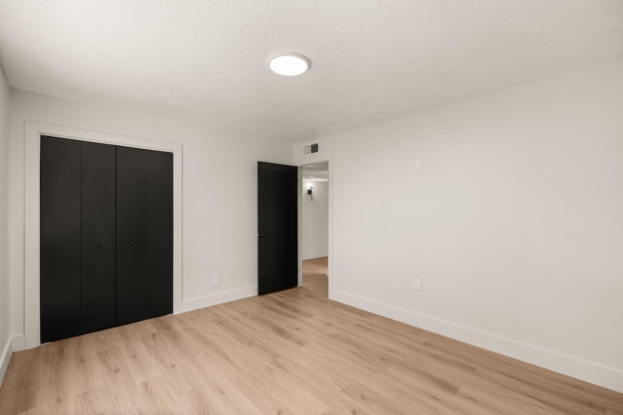 9400 ADMIRAL LOWELL Avenue NE