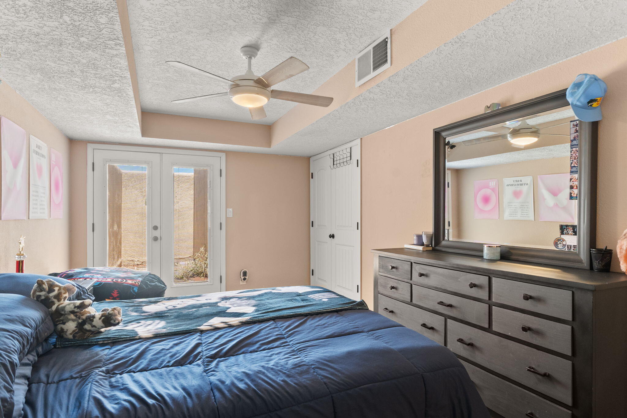 6104 MUSTANG Lane NW