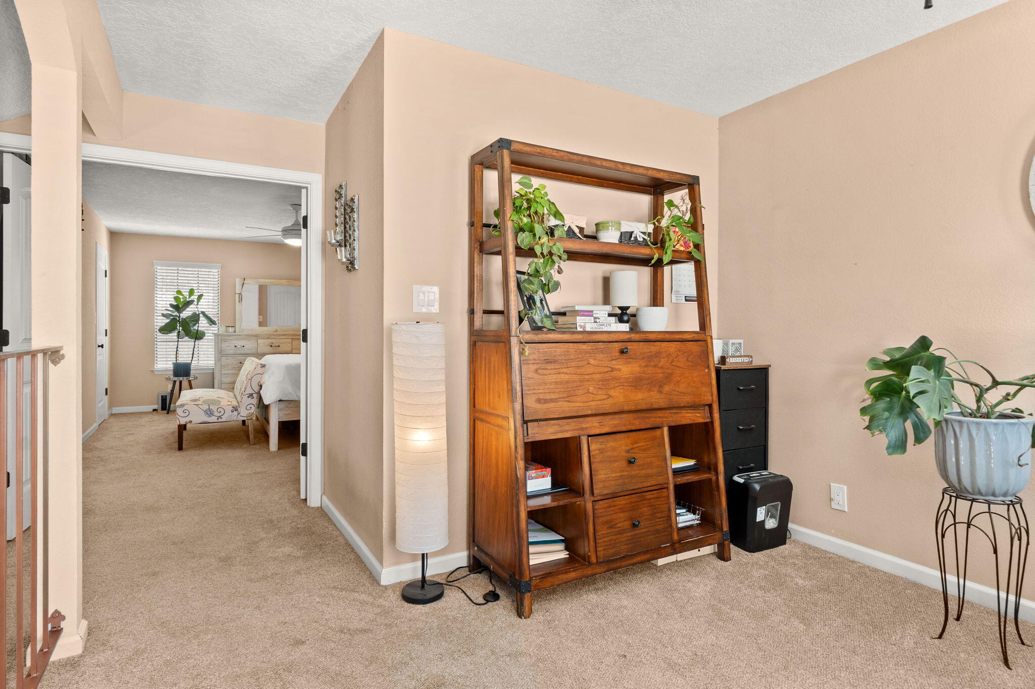 6104 MUSTANG Lane NW