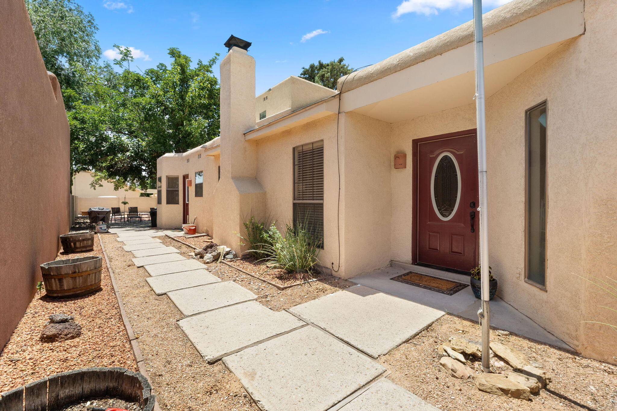 6104 MUSTANG Lane NW