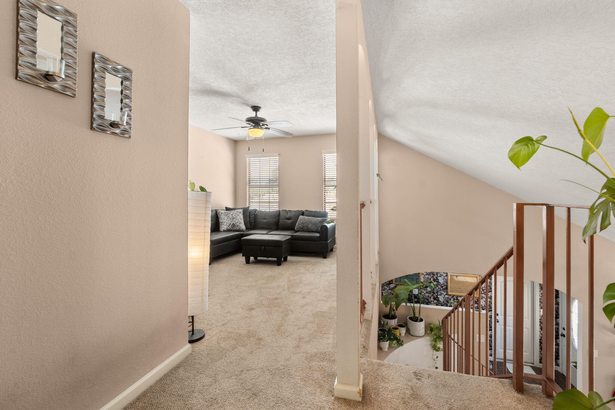 6104 MUSTANG Lane NW