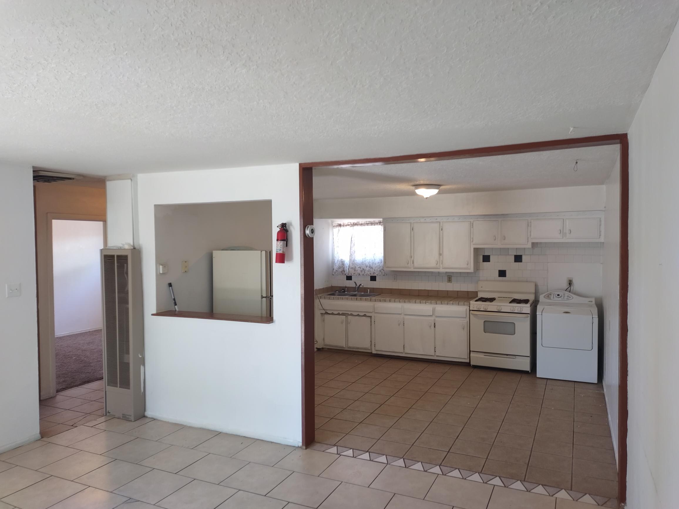 316 RHODE ISLAND Street NE