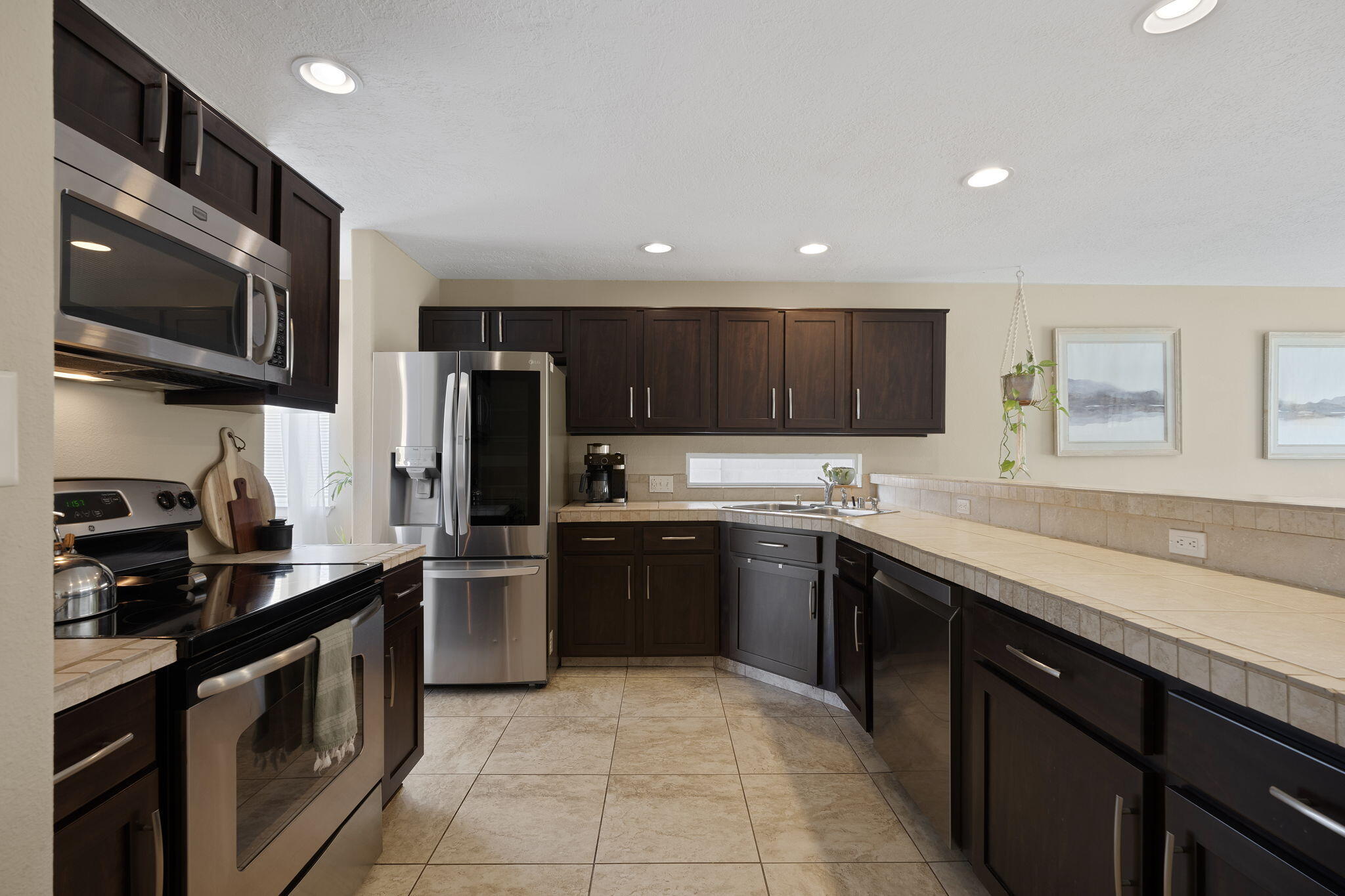 12412 SUMMER Avenue NE