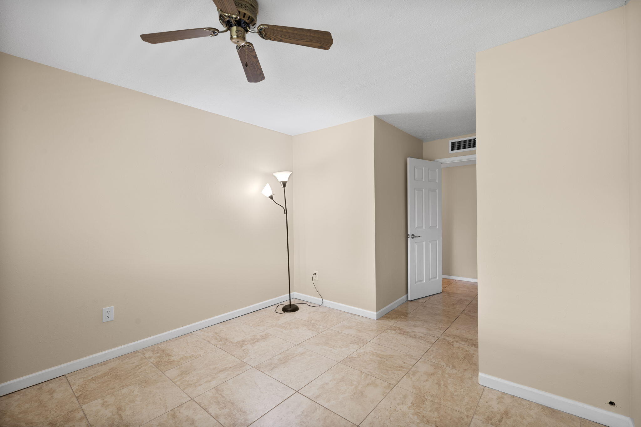 12412 SUMMER Avenue NE