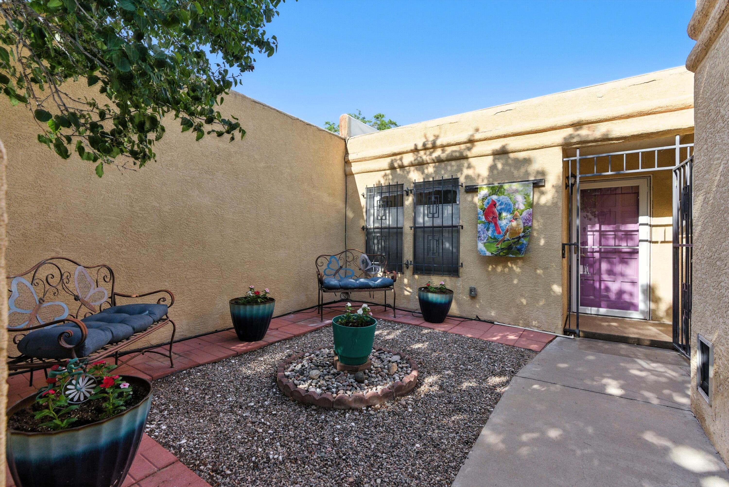 5025 LA FIESTA Drive NE