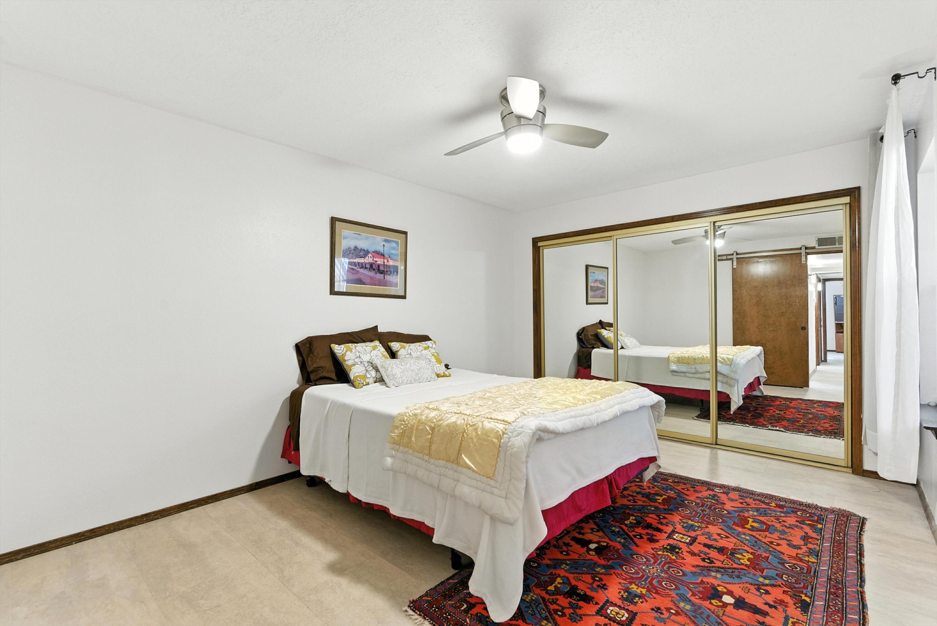 5025 LA FIESTA Drive NE