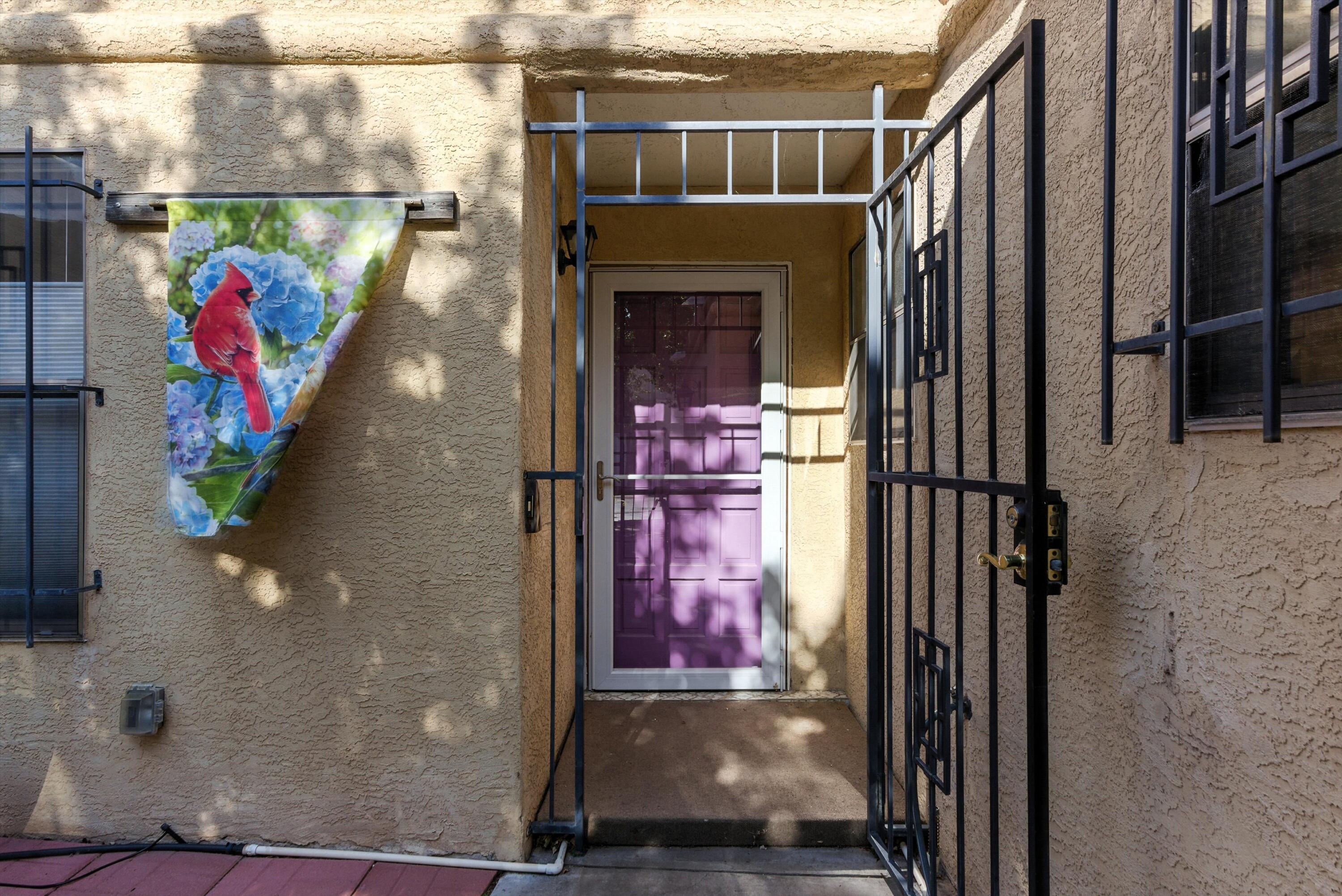 5025 LA FIESTA Drive NE