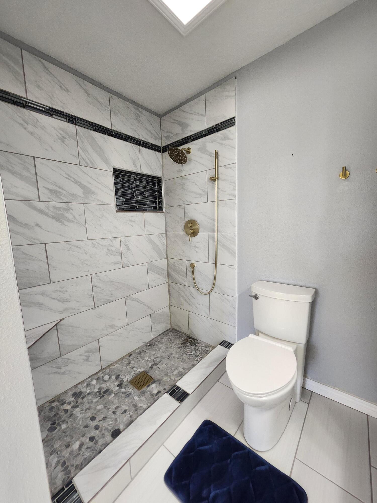 7312 PECHORA Drive NE