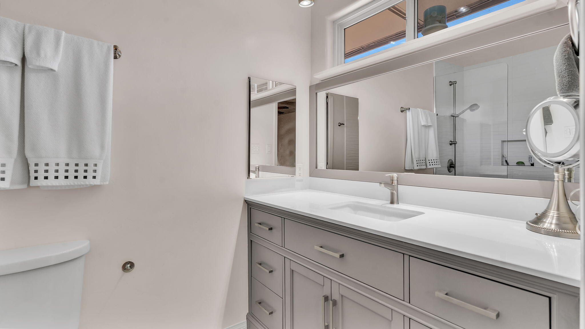 5412 RAWLINGS Road NE