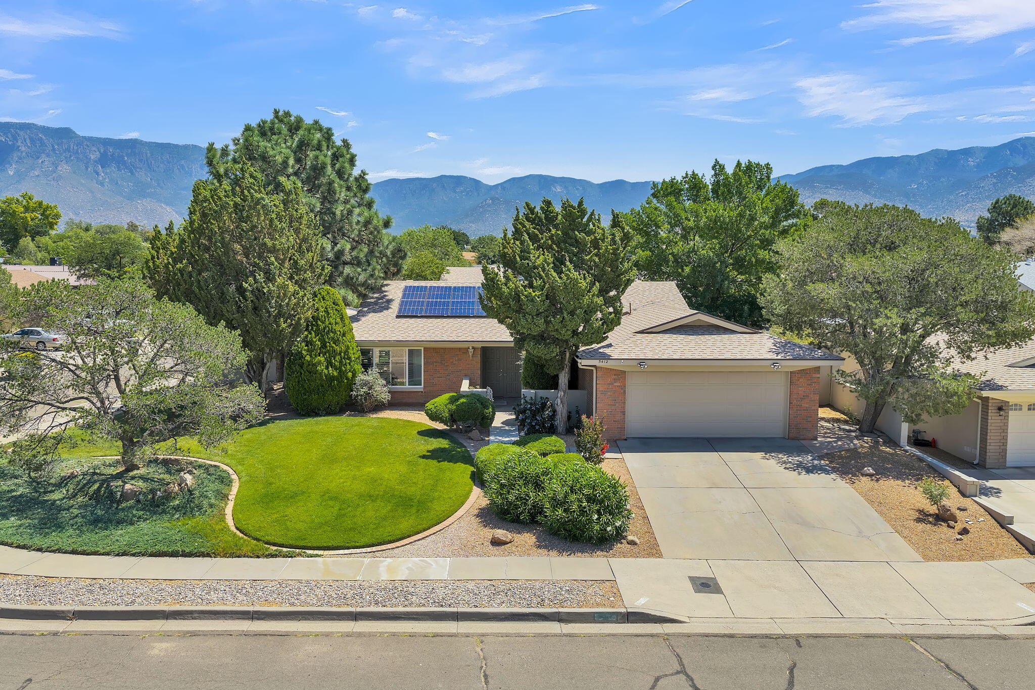 5412 RAWLINGS Road NE