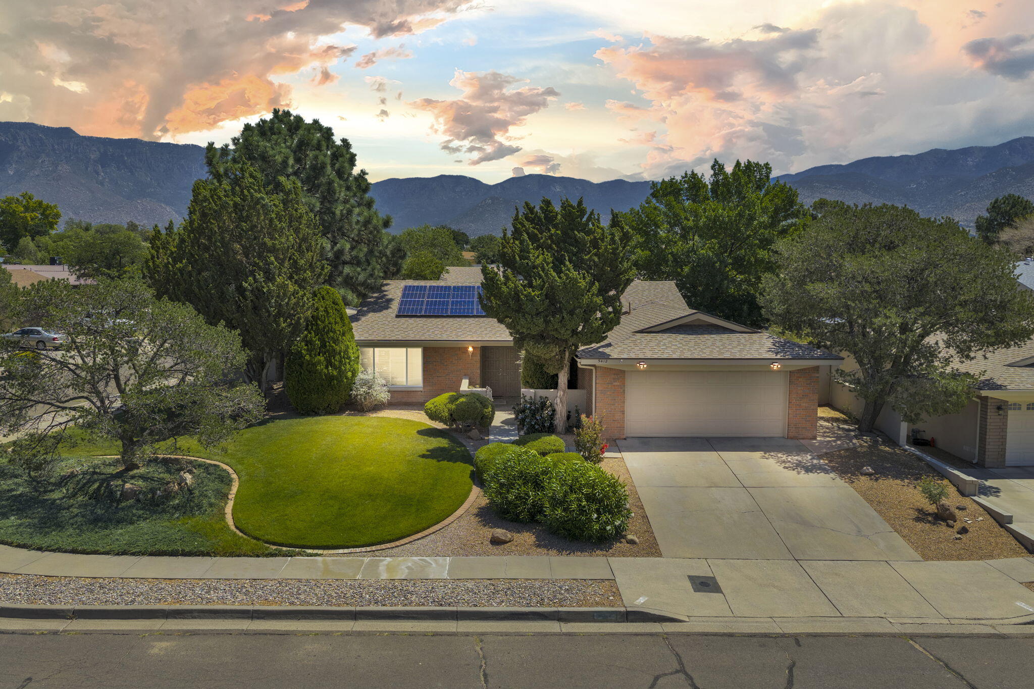 5412 RAWLINGS Road NE