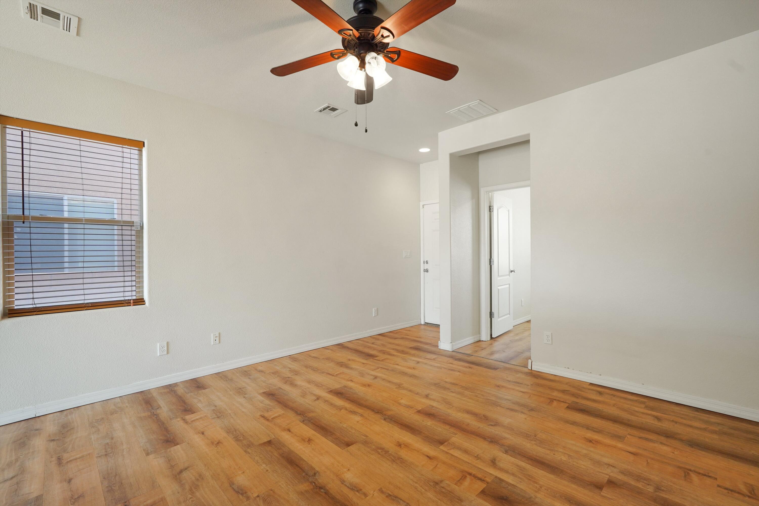 1824 CHISHOLM Trail NE