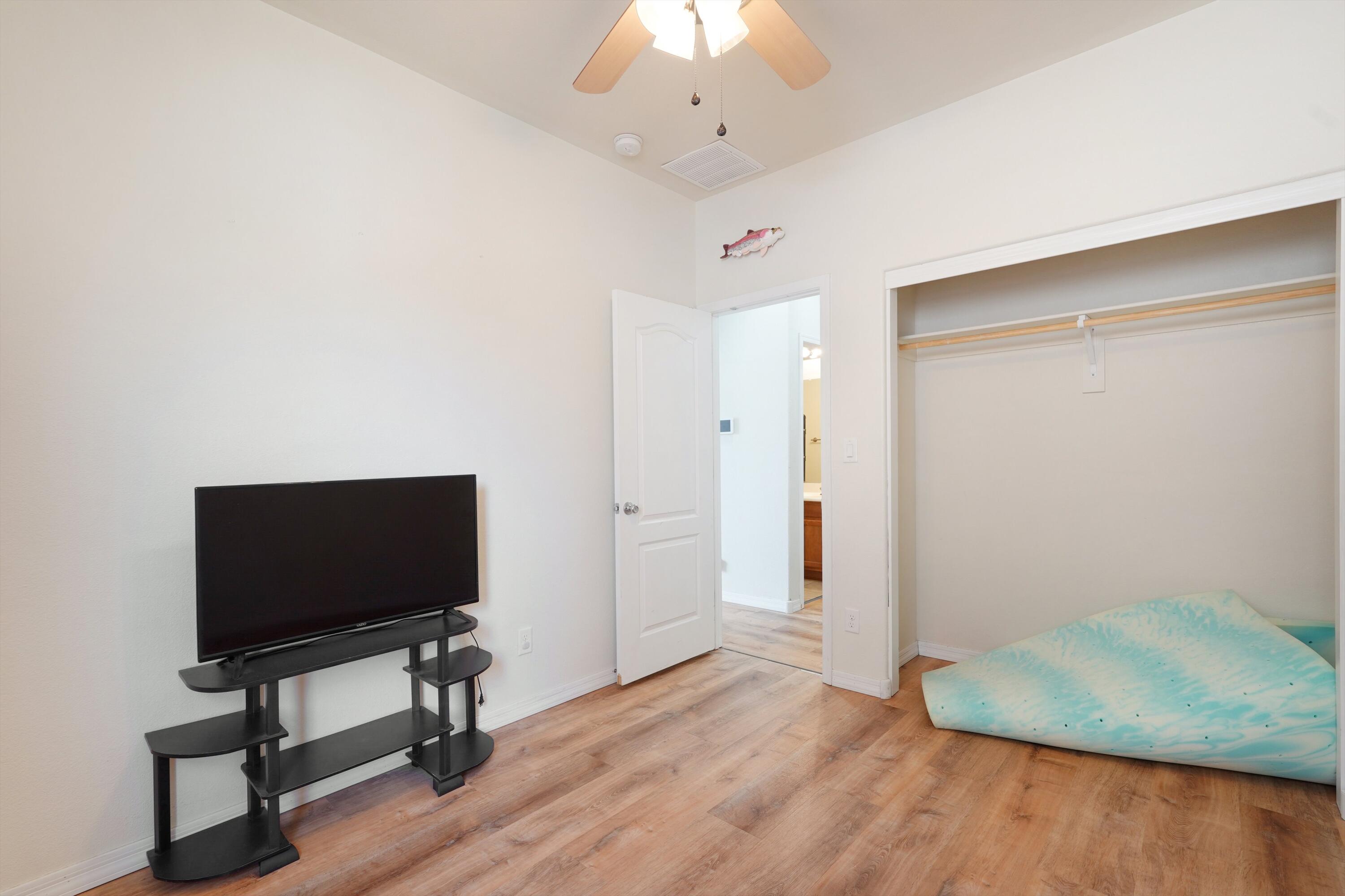 1824 CHISHOLM Trail NE