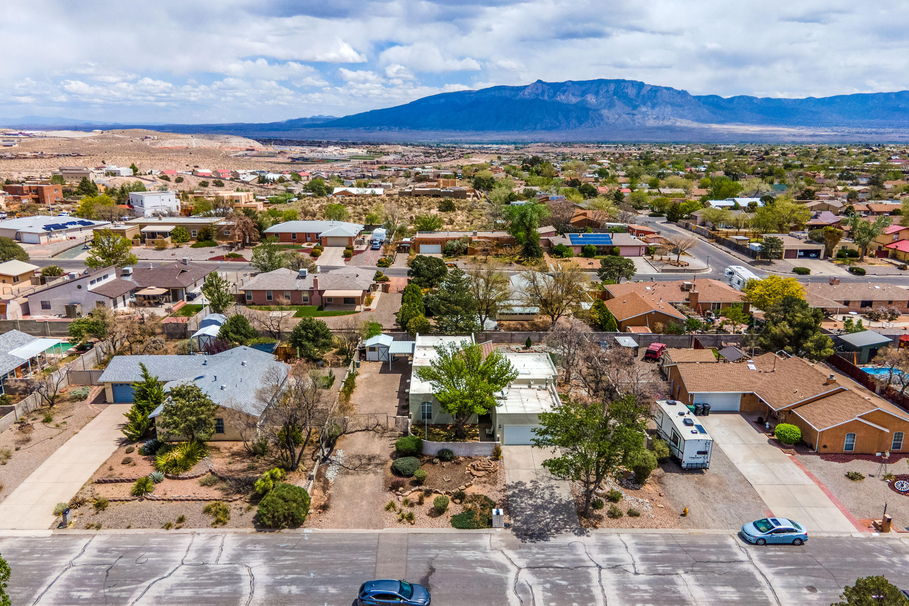 202 UTAH MEADOW Road NE