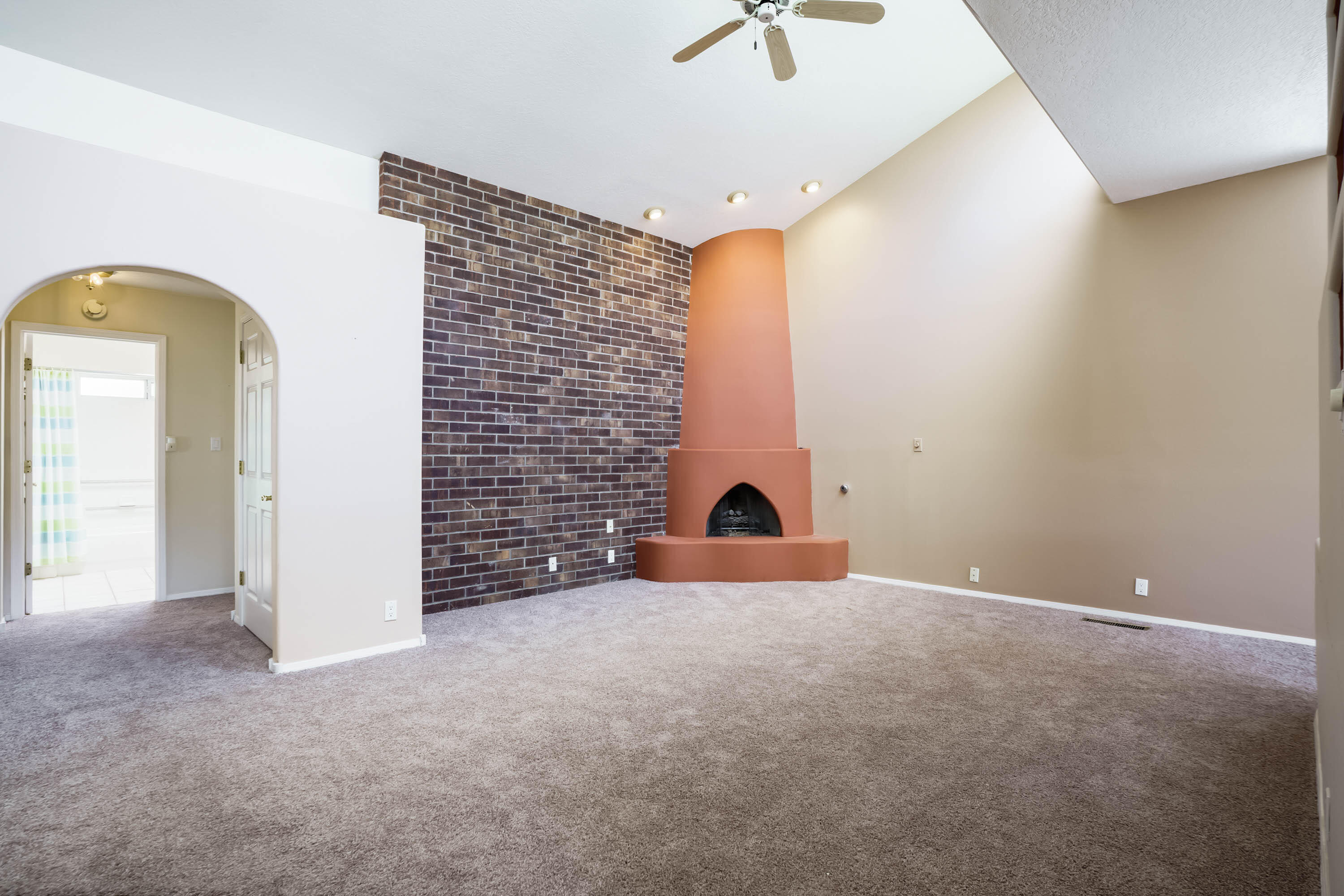 202 UTAH MEADOW Road NE