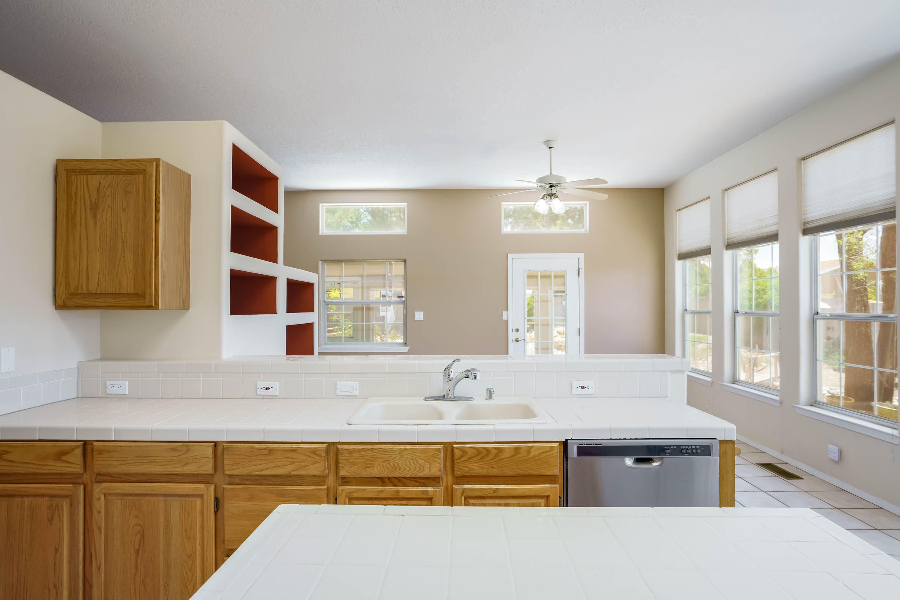 202 UTAH MEADOW Road NE