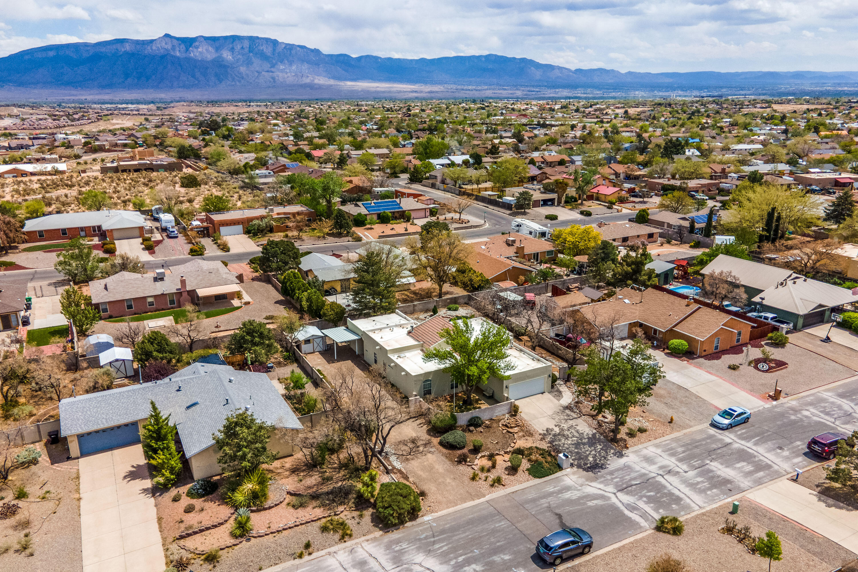 202 UTAH MEADOW Road NE