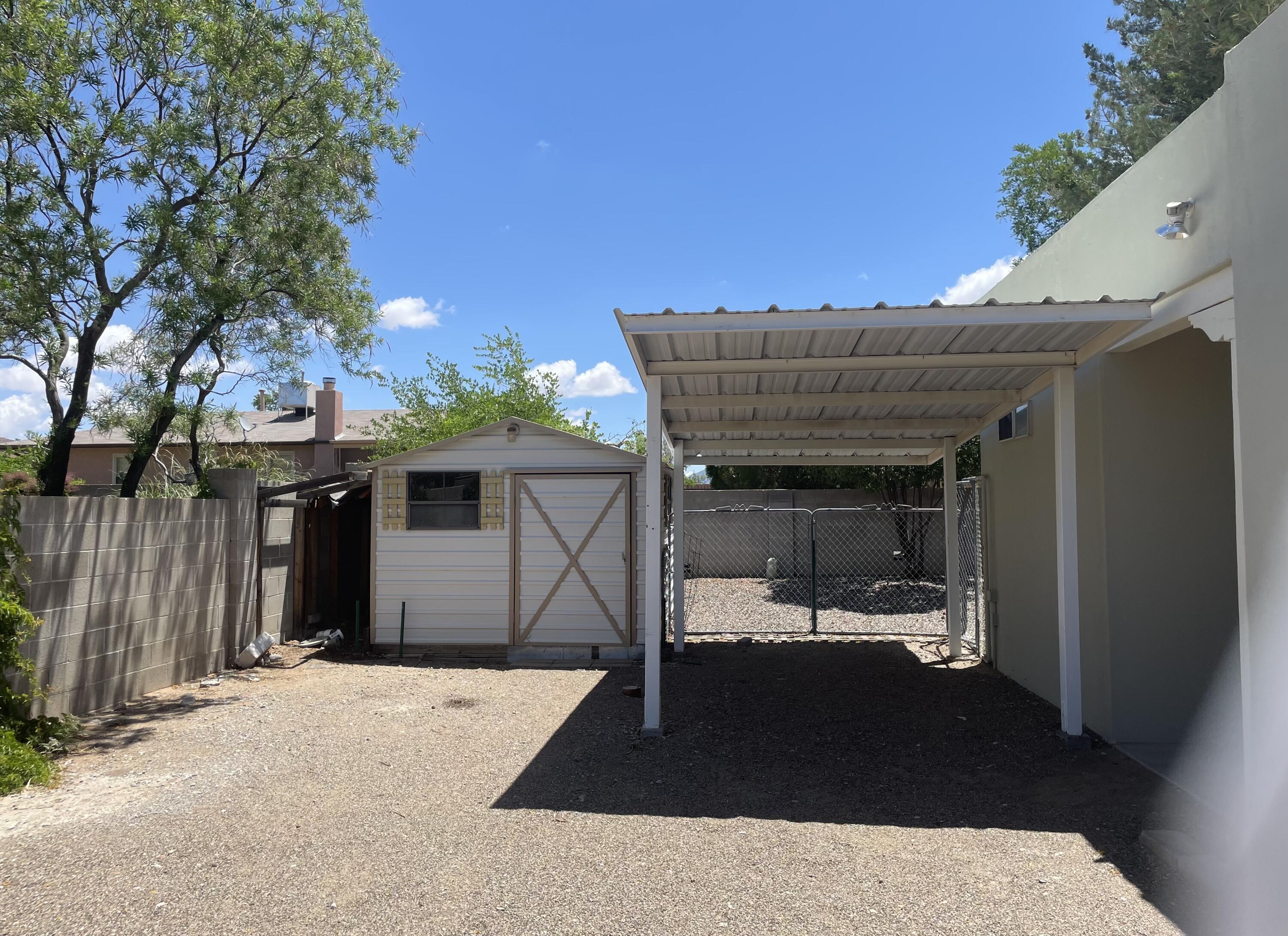 202 UTAH MEADOW Road NE