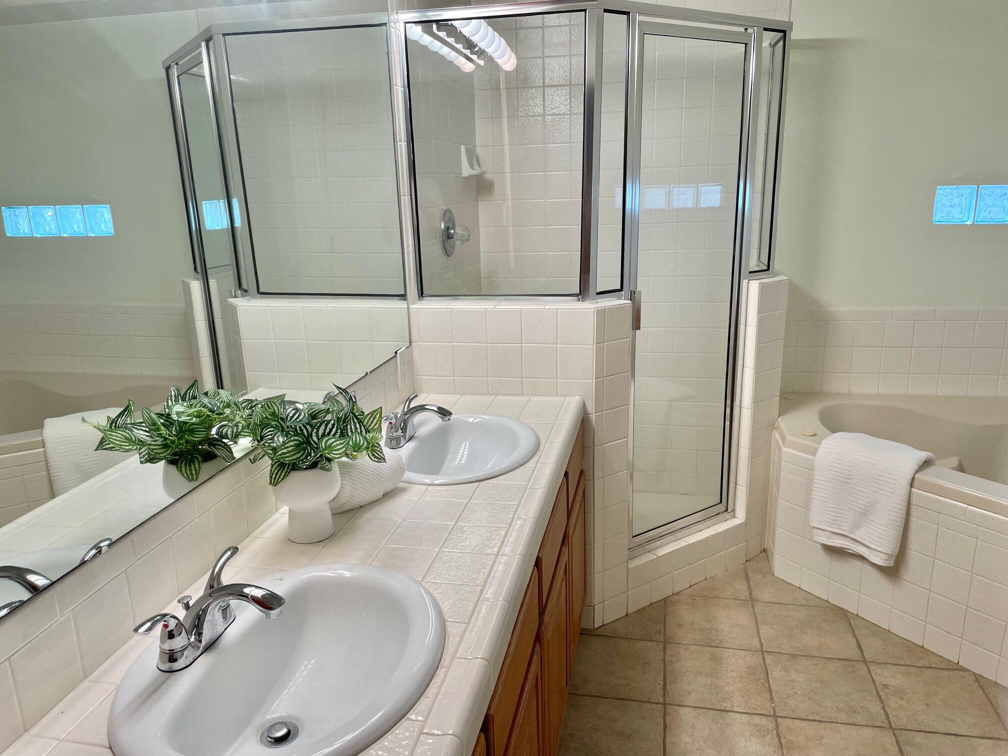 202 UTAH MEADOW Road NE