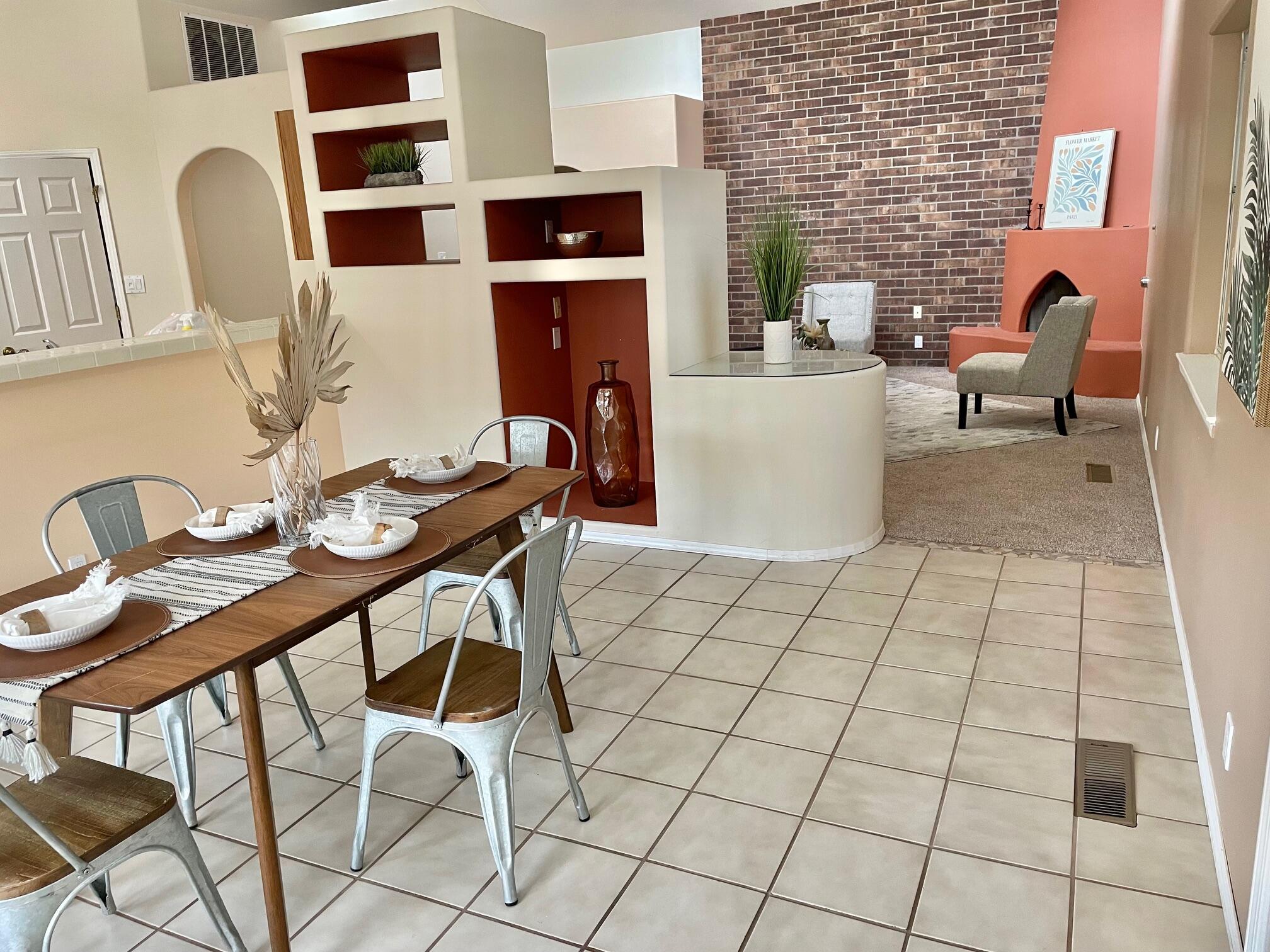 202 UTAH MEADOW Road NE