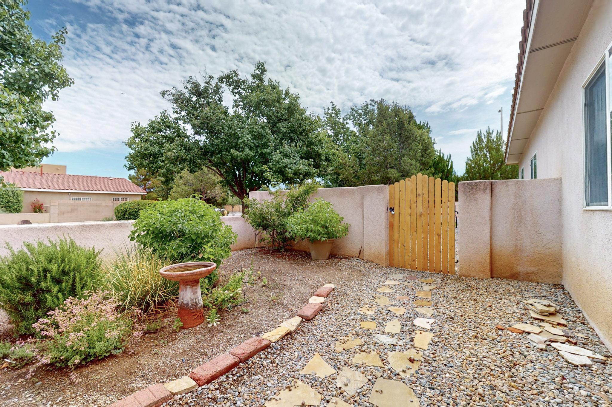 7036 CASA ELENA Drive NE