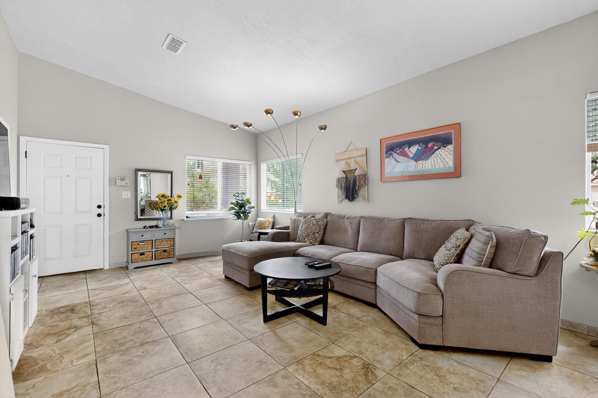 7036 CASA ELENA Drive NE