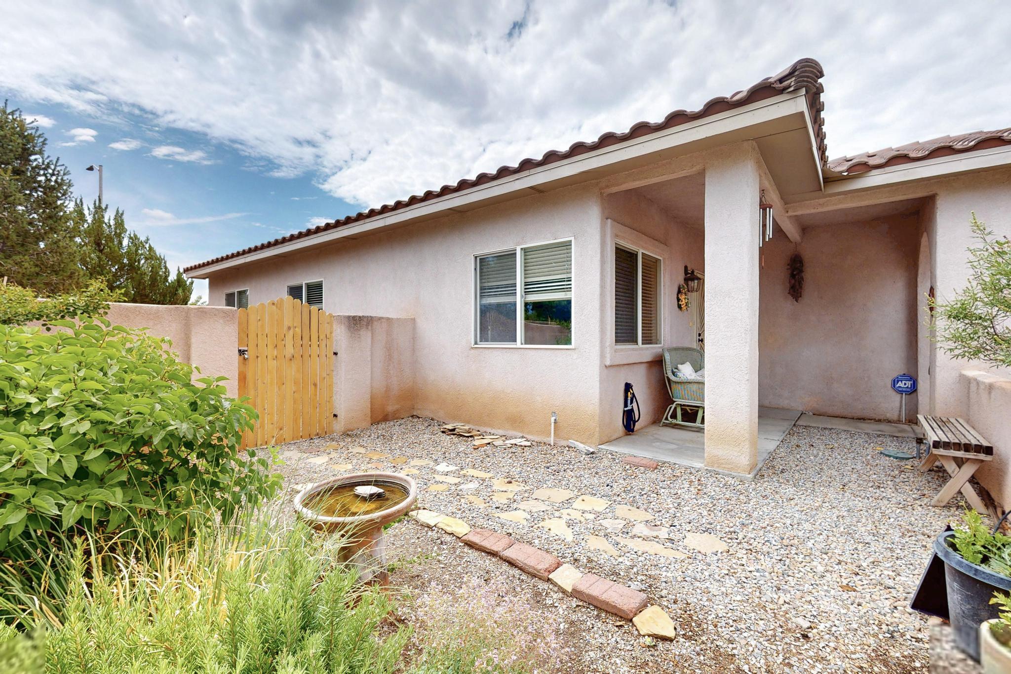 7036 CASA ELENA Drive NE