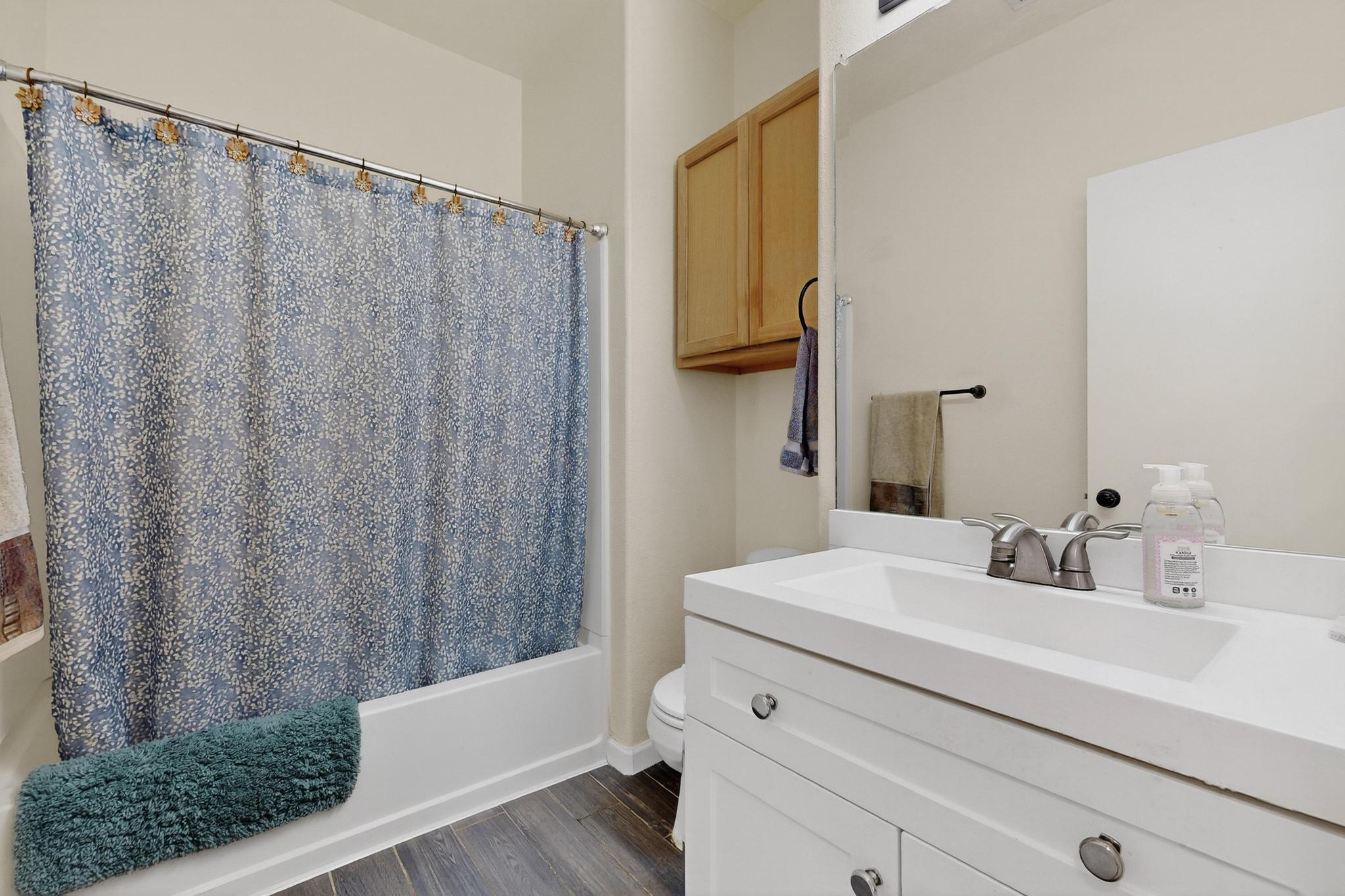 7036 CASA ELENA Drive NE