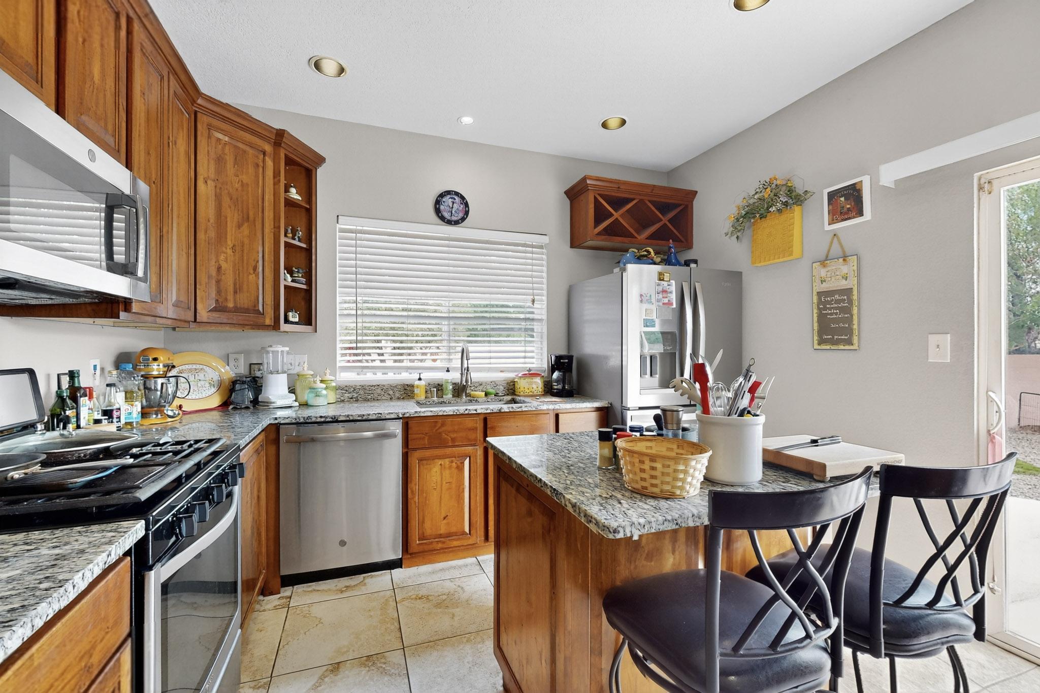 7036 CASA ELENA Drive NE