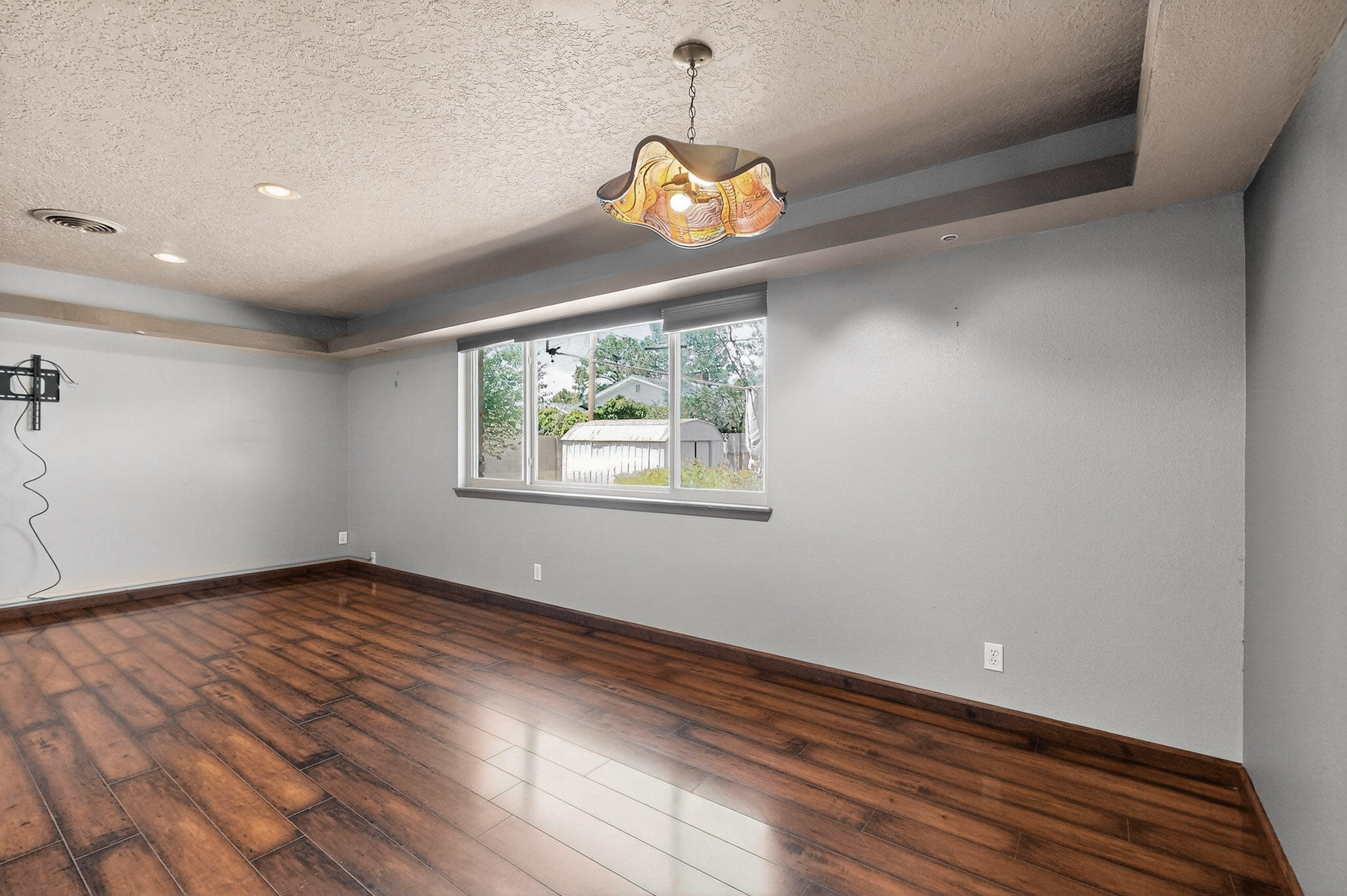 8505 BELLROSE Avenue NE