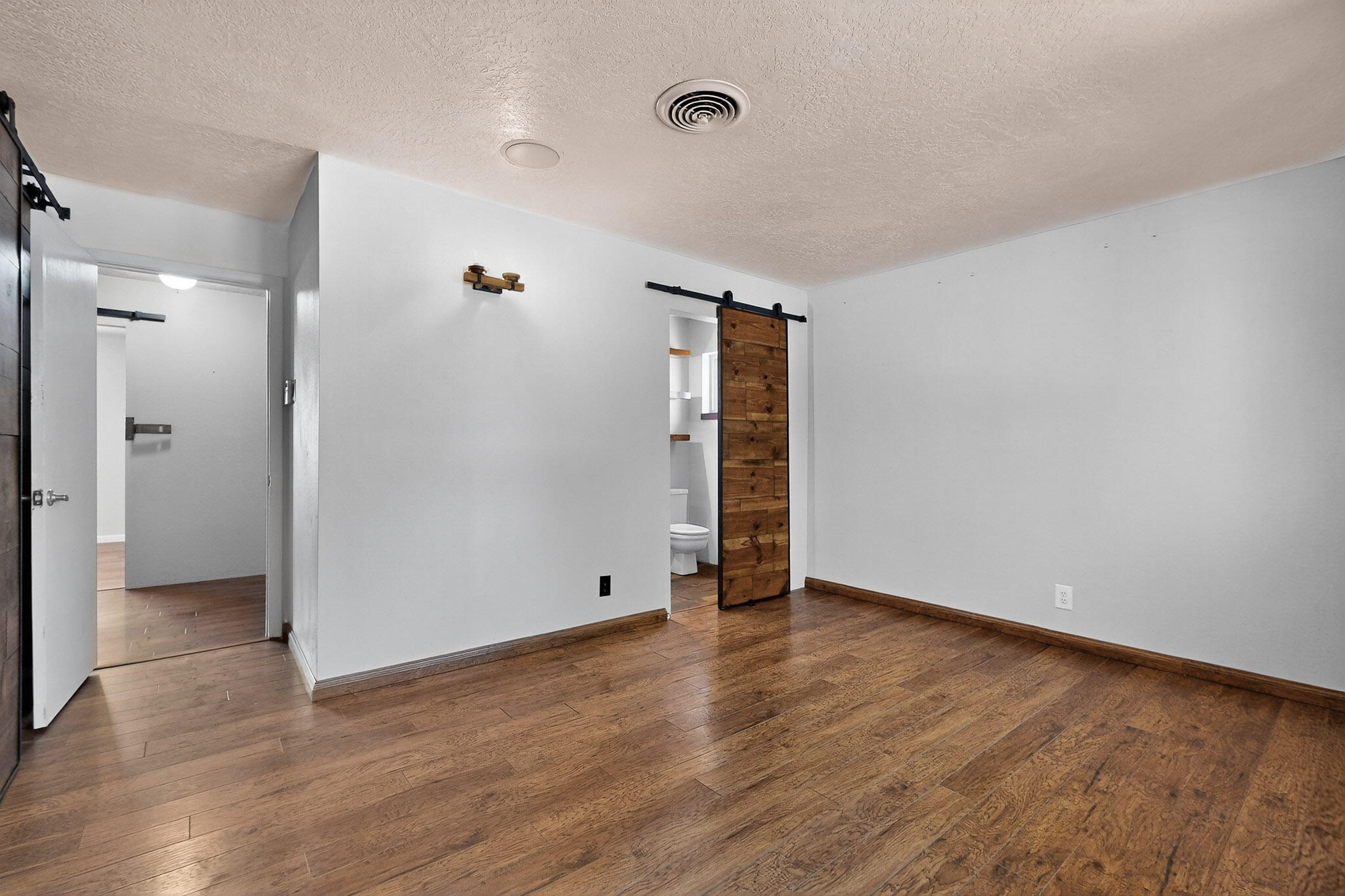 8505 BELLROSE Avenue NE