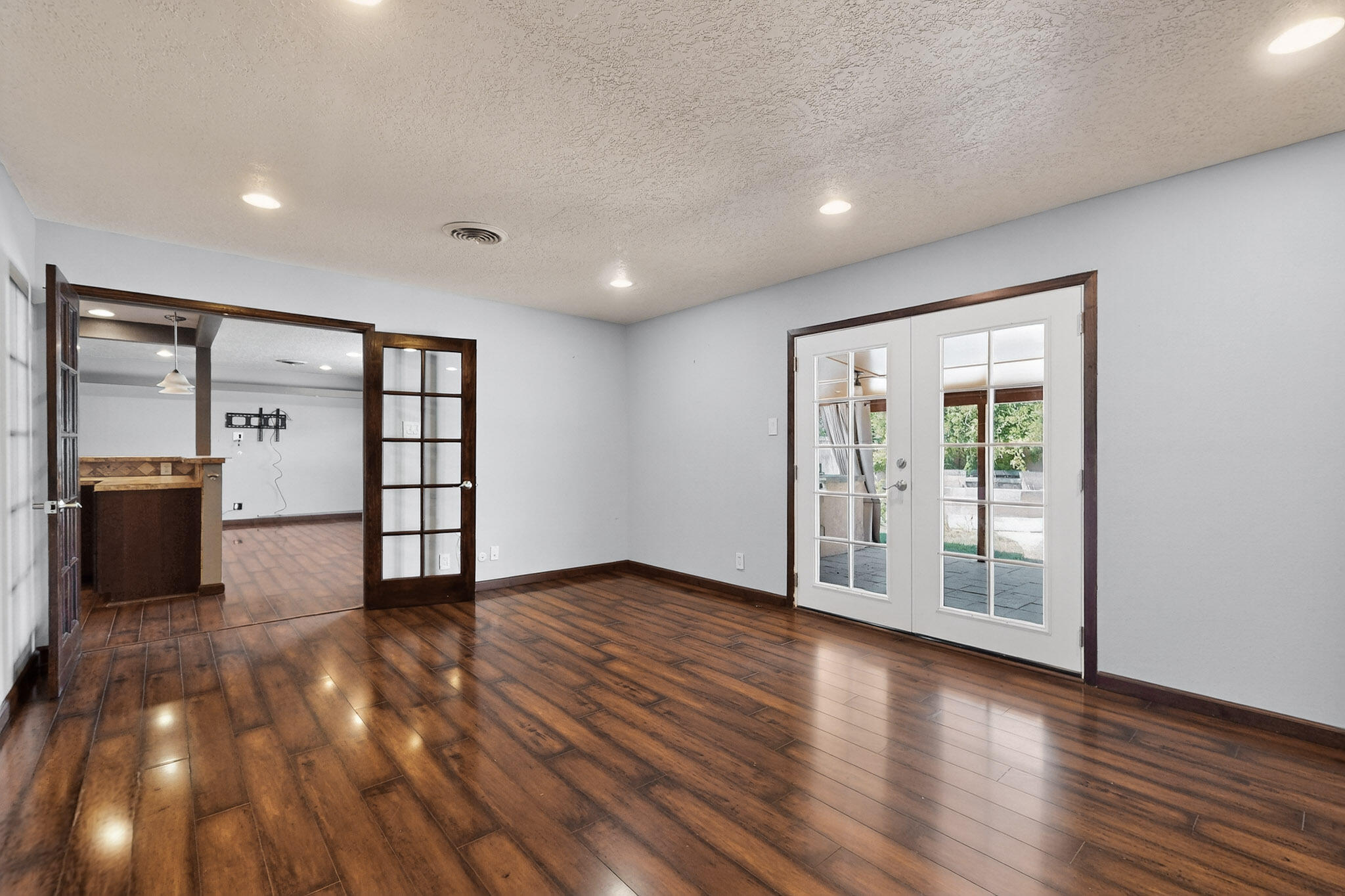 8505 BELLROSE Avenue NE