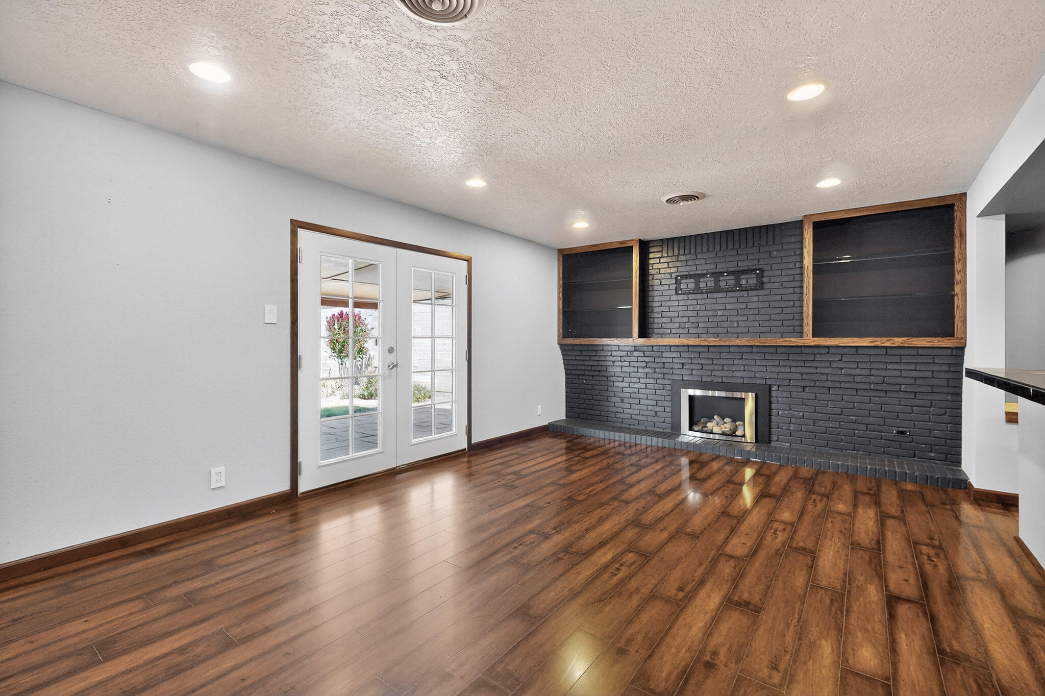 8505 BELLROSE Avenue NE